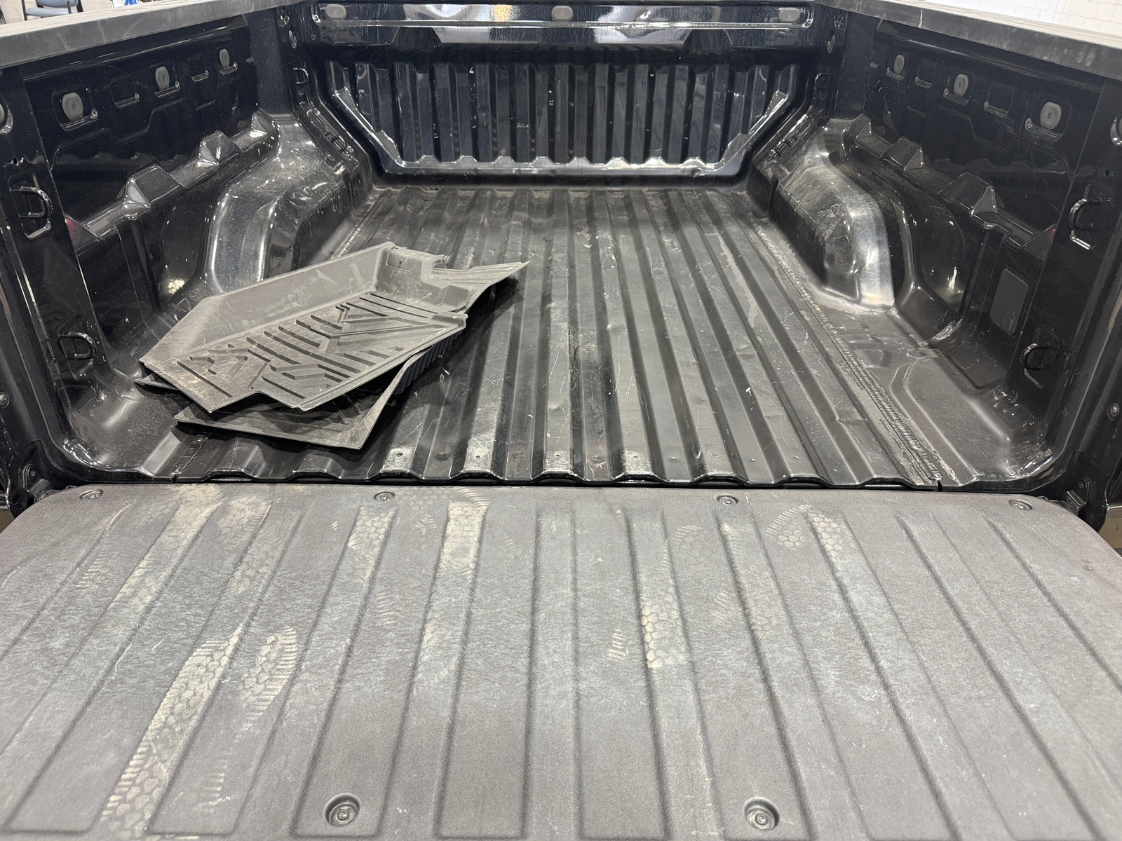 Thumbnail: 2023 Chevrolet Colorado - 7