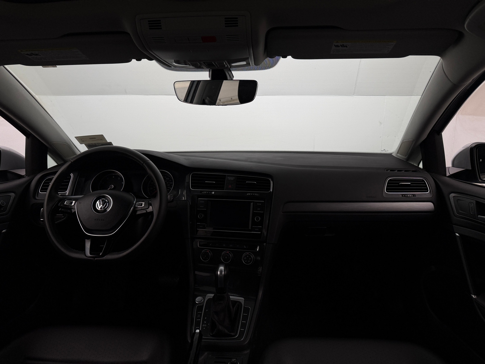 Thumbnail: 2021 Volkswagen Golf - 2