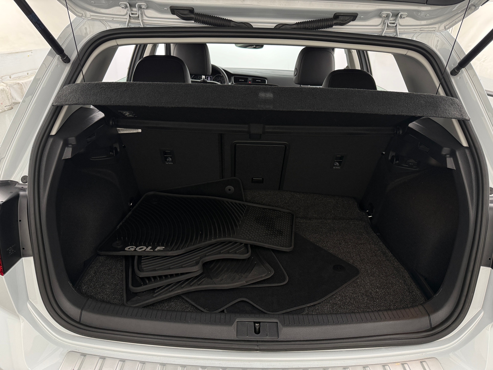 Thumbnail: 2021 Volkswagen Golf - 6