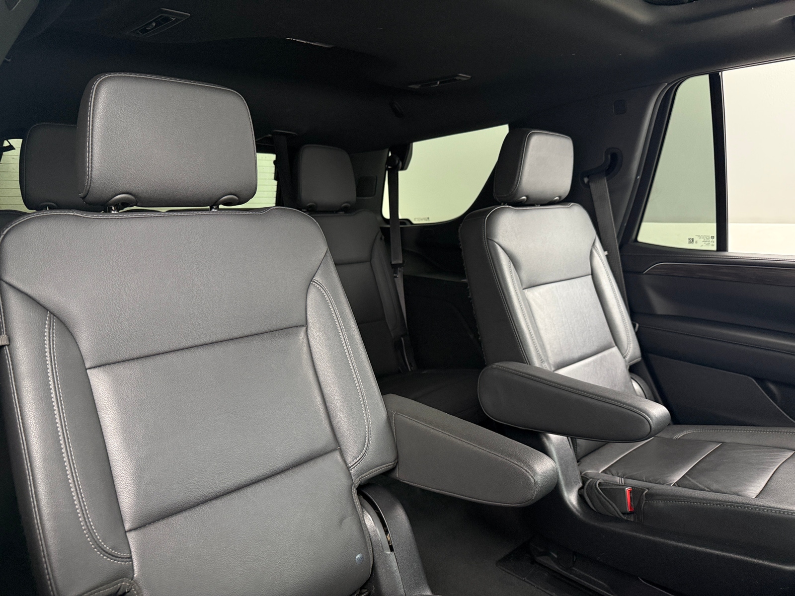 Thumbnail: 2022 Chevrolet Tahoe - 5