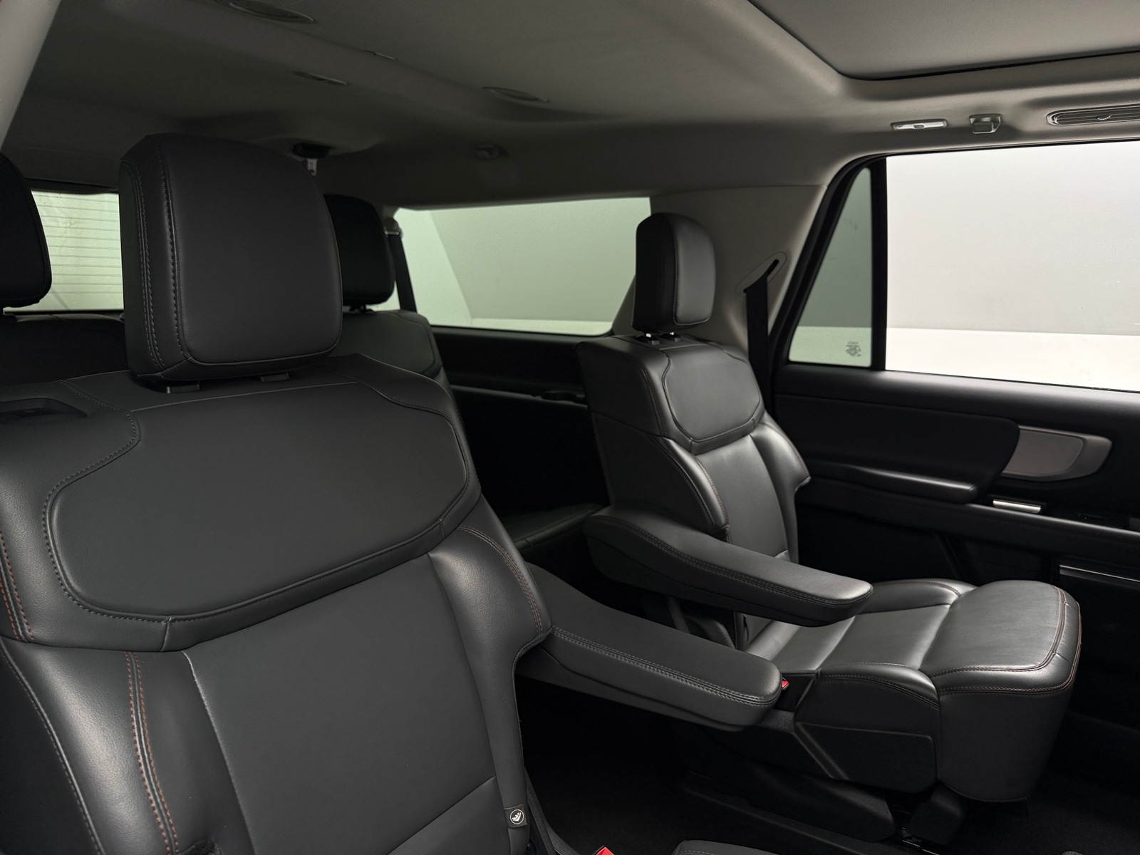 Thumbnail: 2025 Ford Expedition MAX - 5