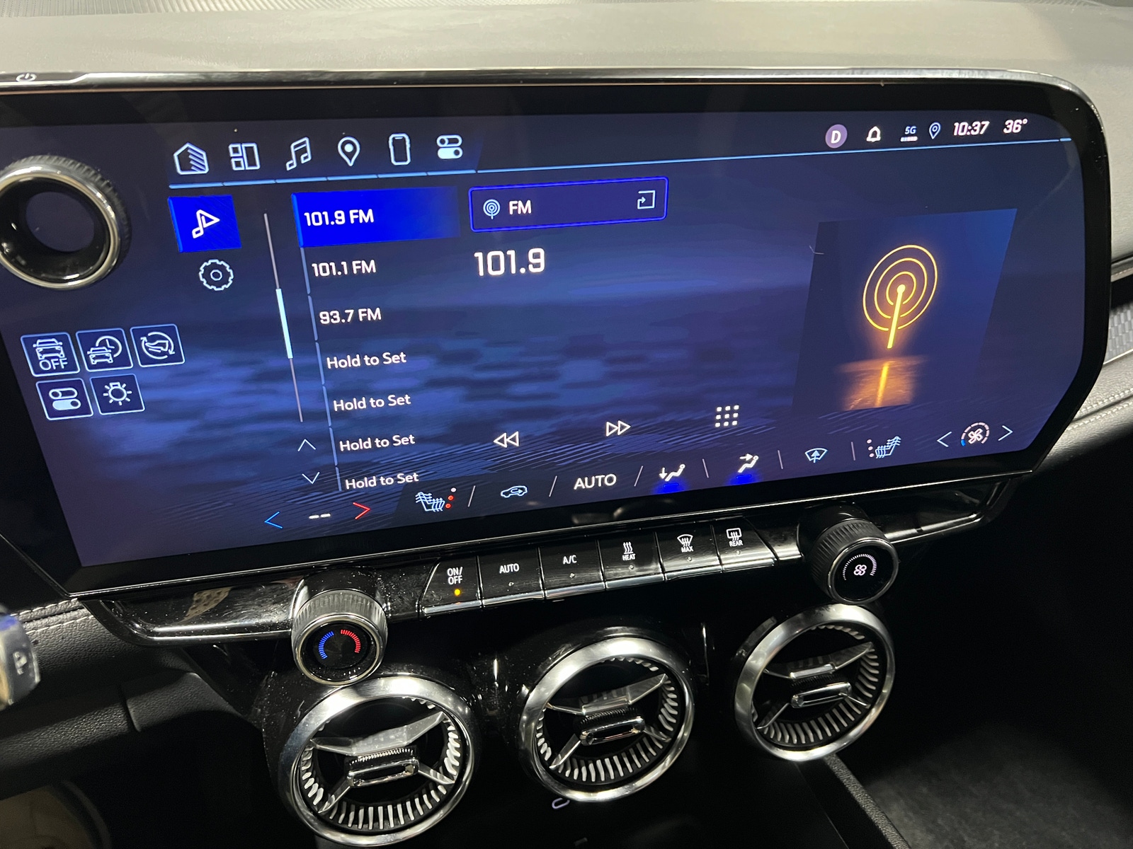 Thumbnail: 2025 Chevrolet Blazer EV - 4