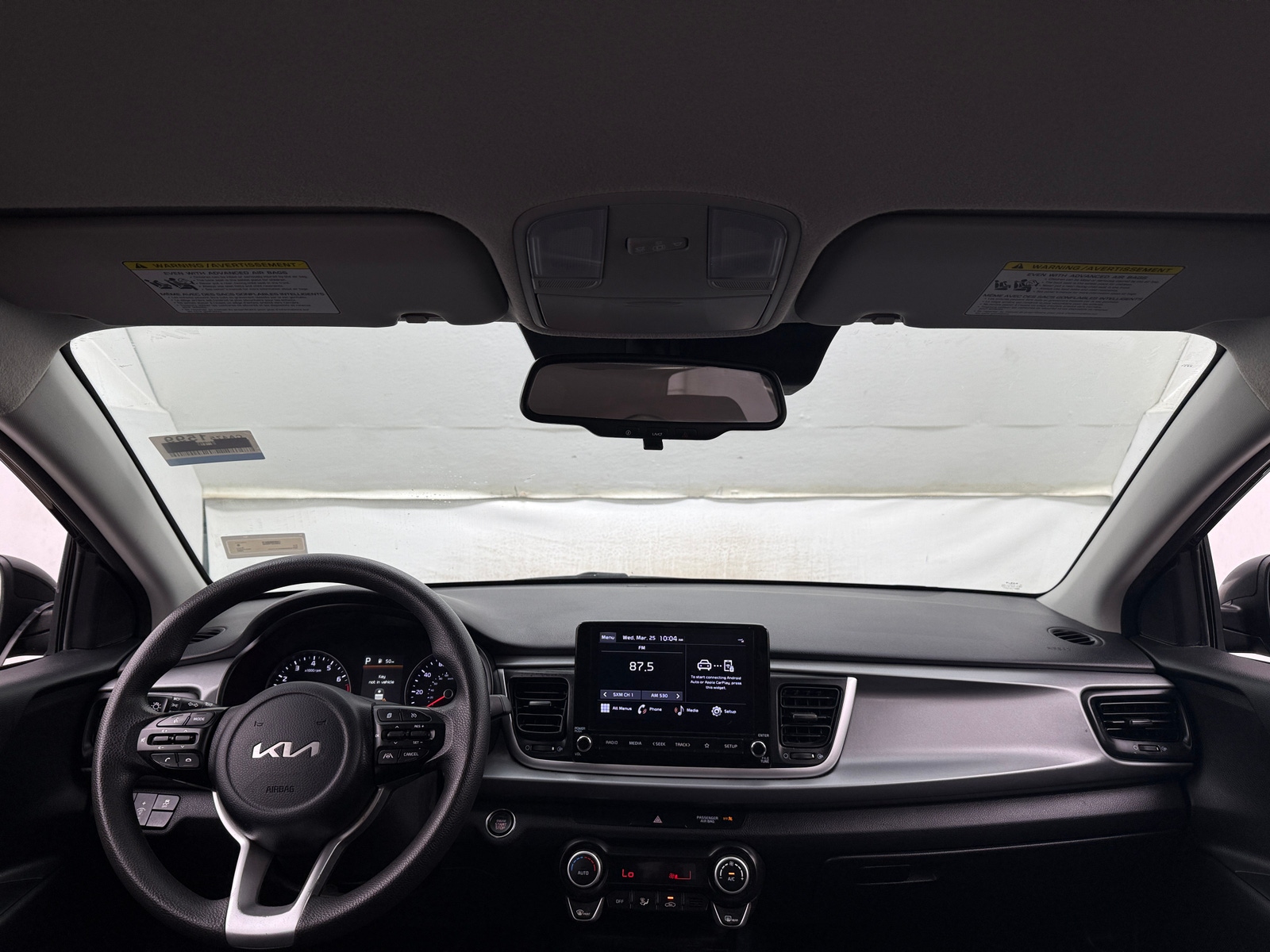 Thumbnail: 2022 Kia Rio - 3