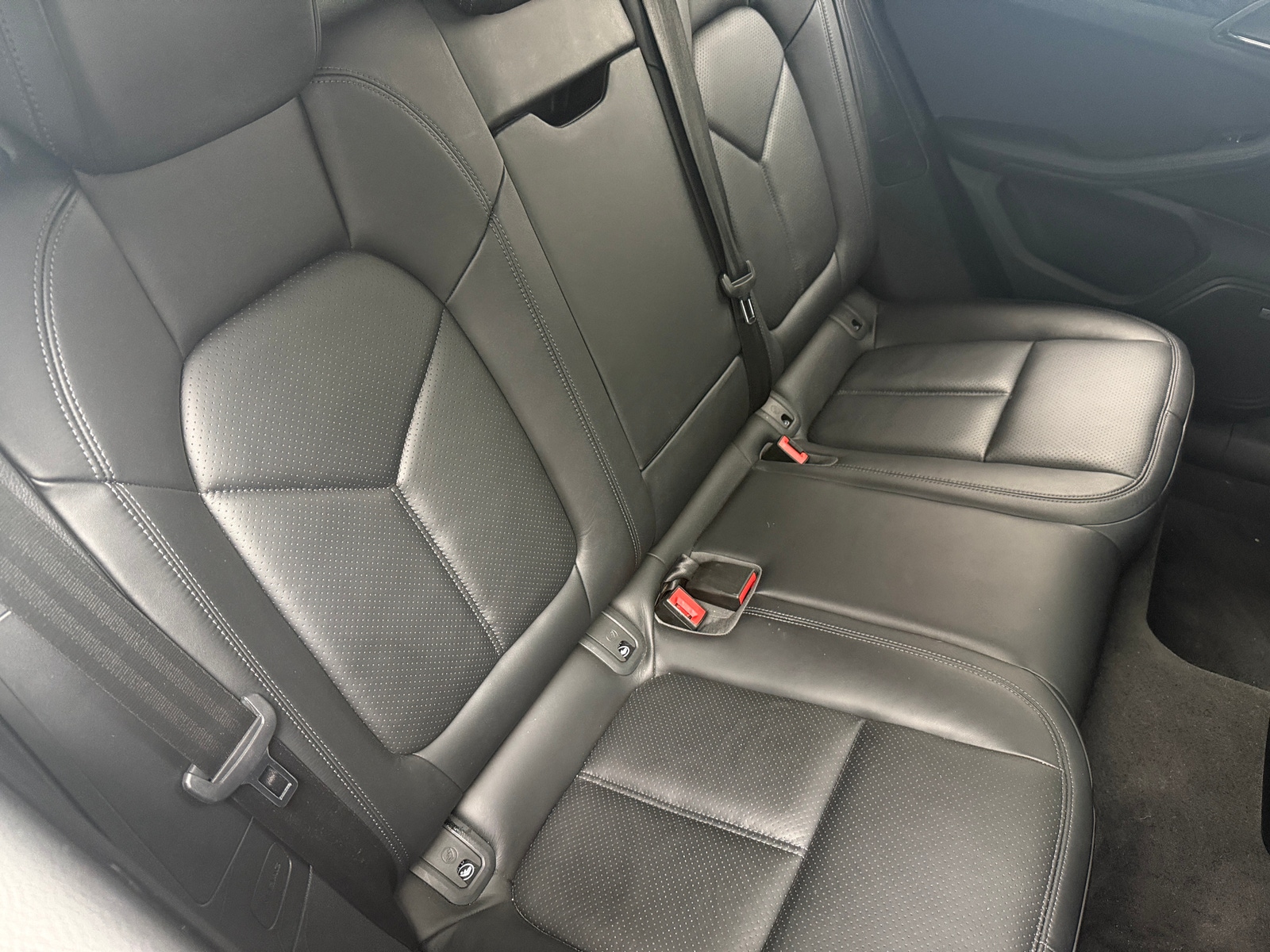 Thumbnail: 2018 Porsche Macan - 5