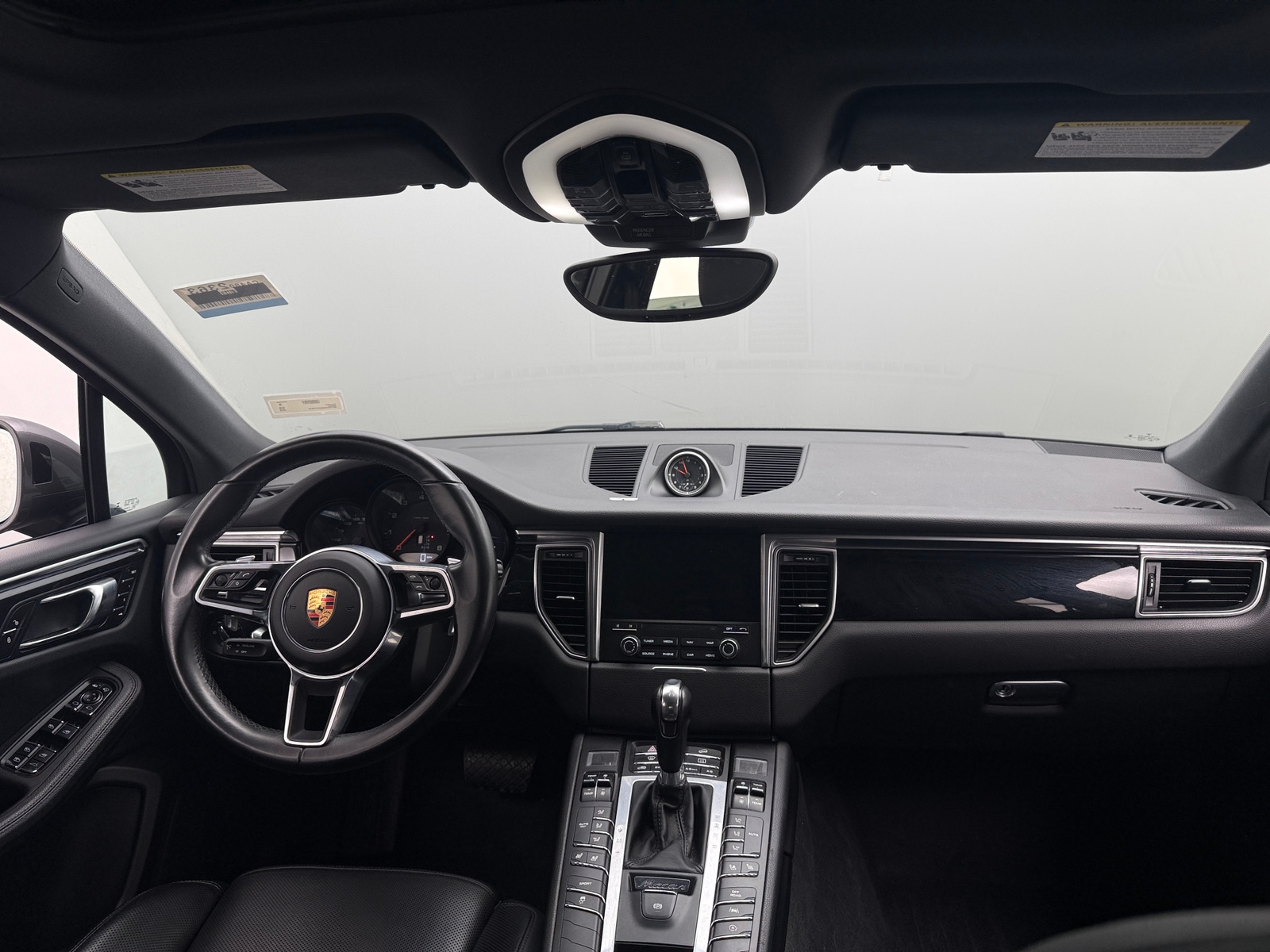 Thumbnail: 2018 Porsche Macan - 2
