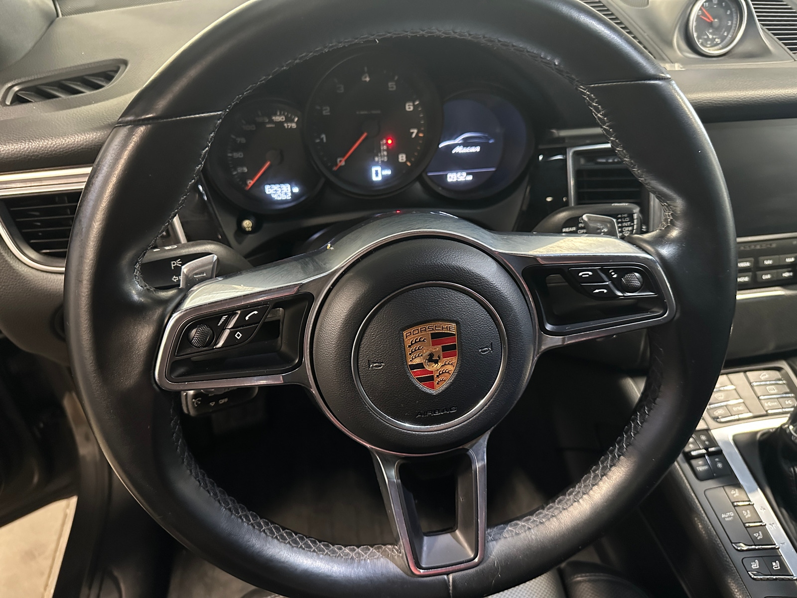 Thumbnail: 2018 Porsche Macan - 4