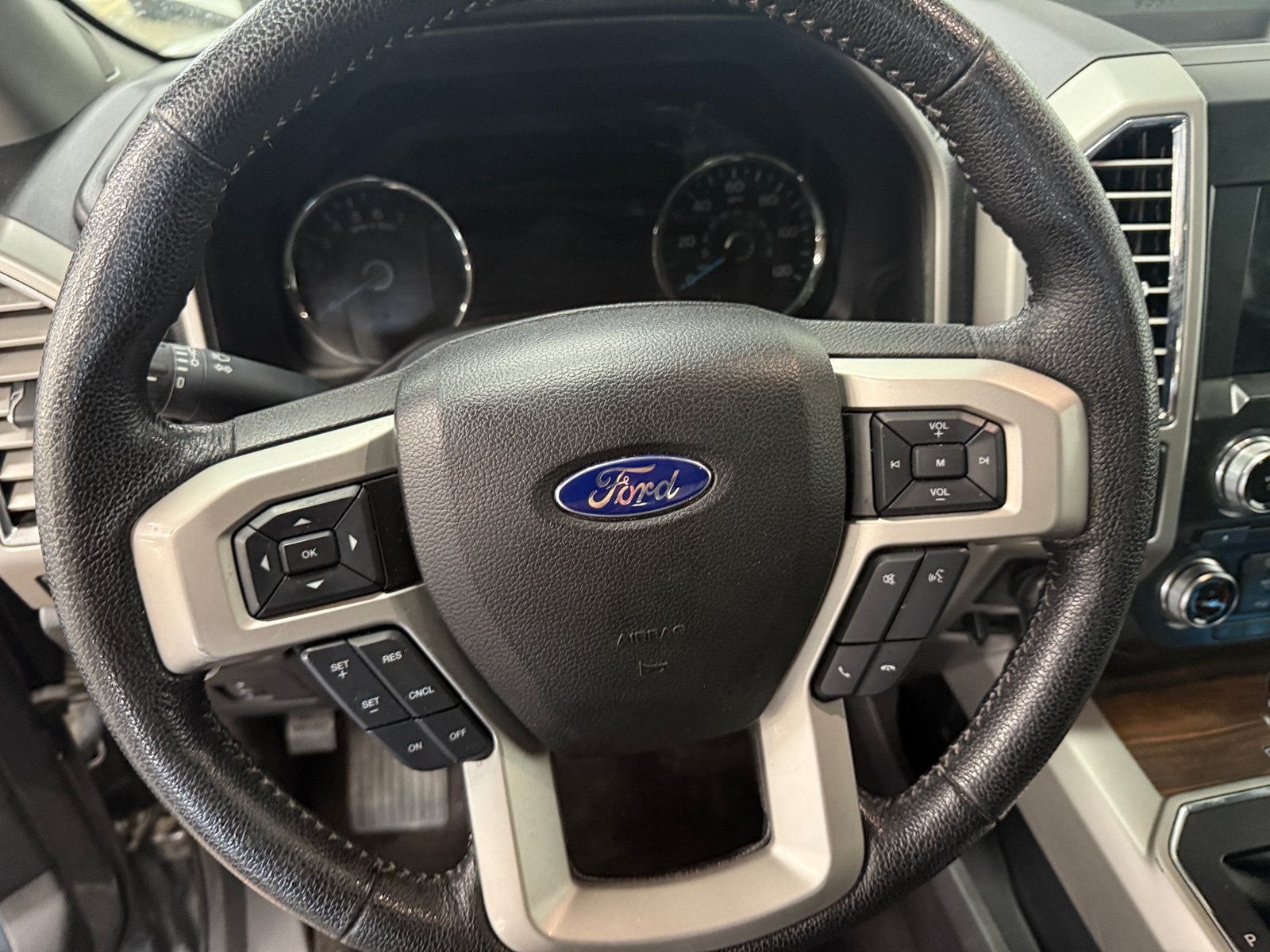 Thumbnail: 2016 Ford Econoline - 4