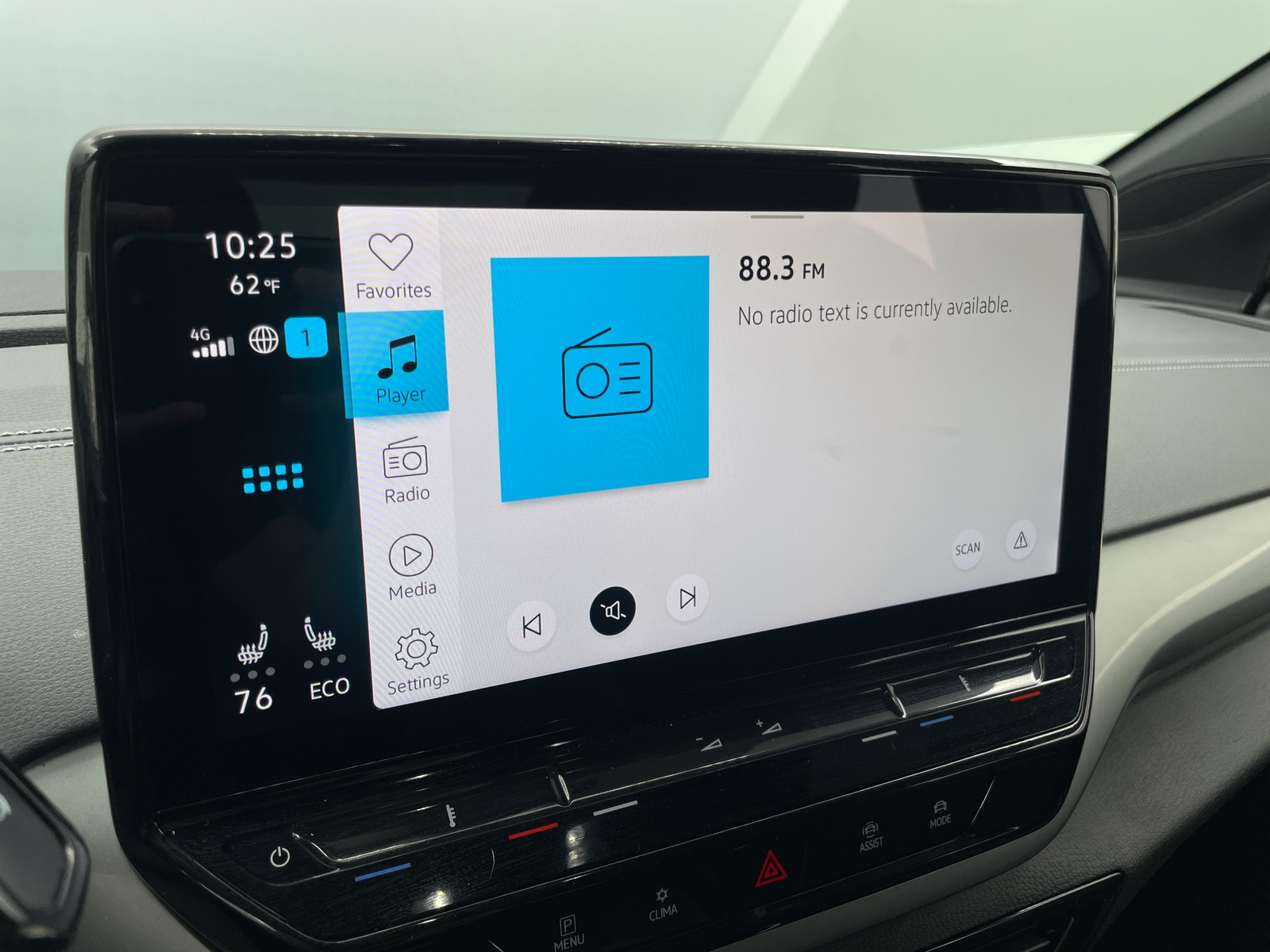 Thumbnail: 2023 Volkswagen ID.4 - 3