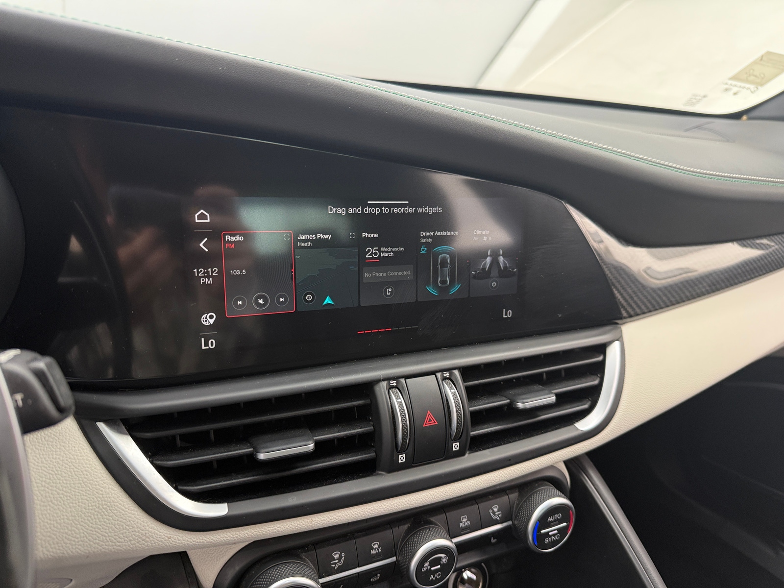 Thumbnail: 2020 Alfa Romeo Giulia - 3