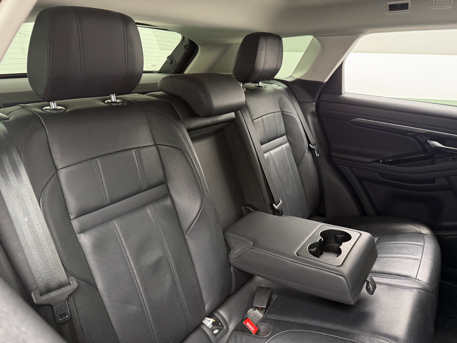 Thumbnail: 2020 Land Rover Range Rover Evoque - 5