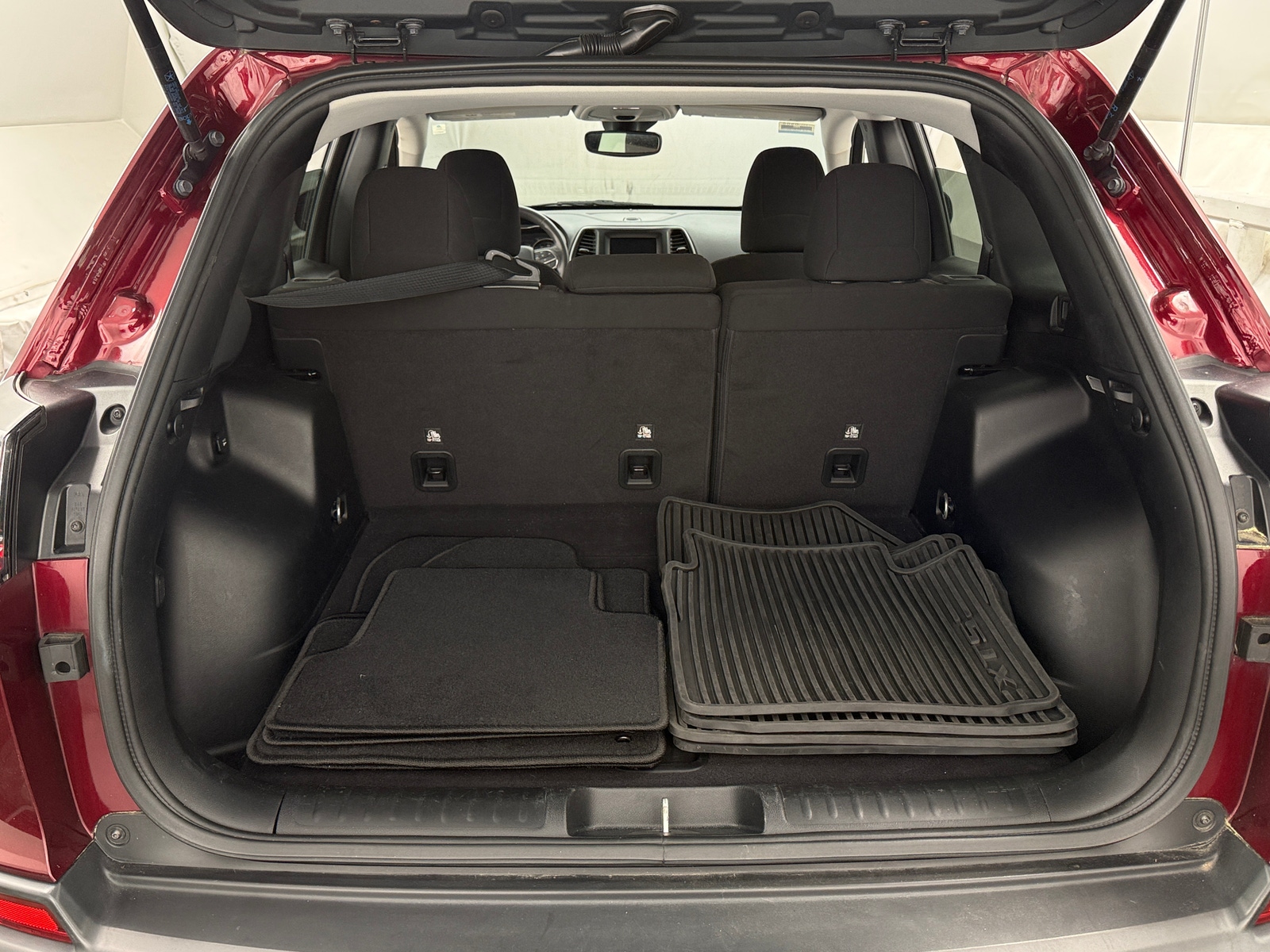 Thumbnail: 2021 Jeep Cherokee - 7