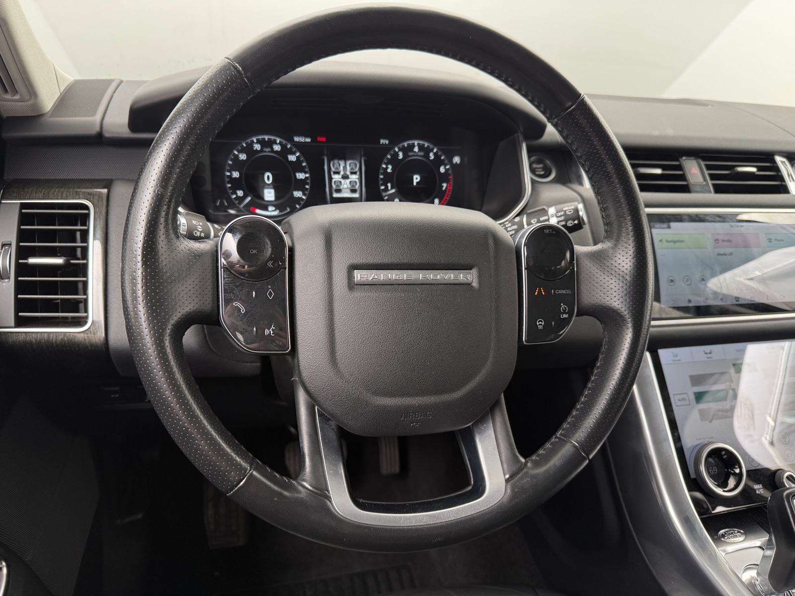 Thumbnail: 2018 Land Rover Range Rover Sport - 4