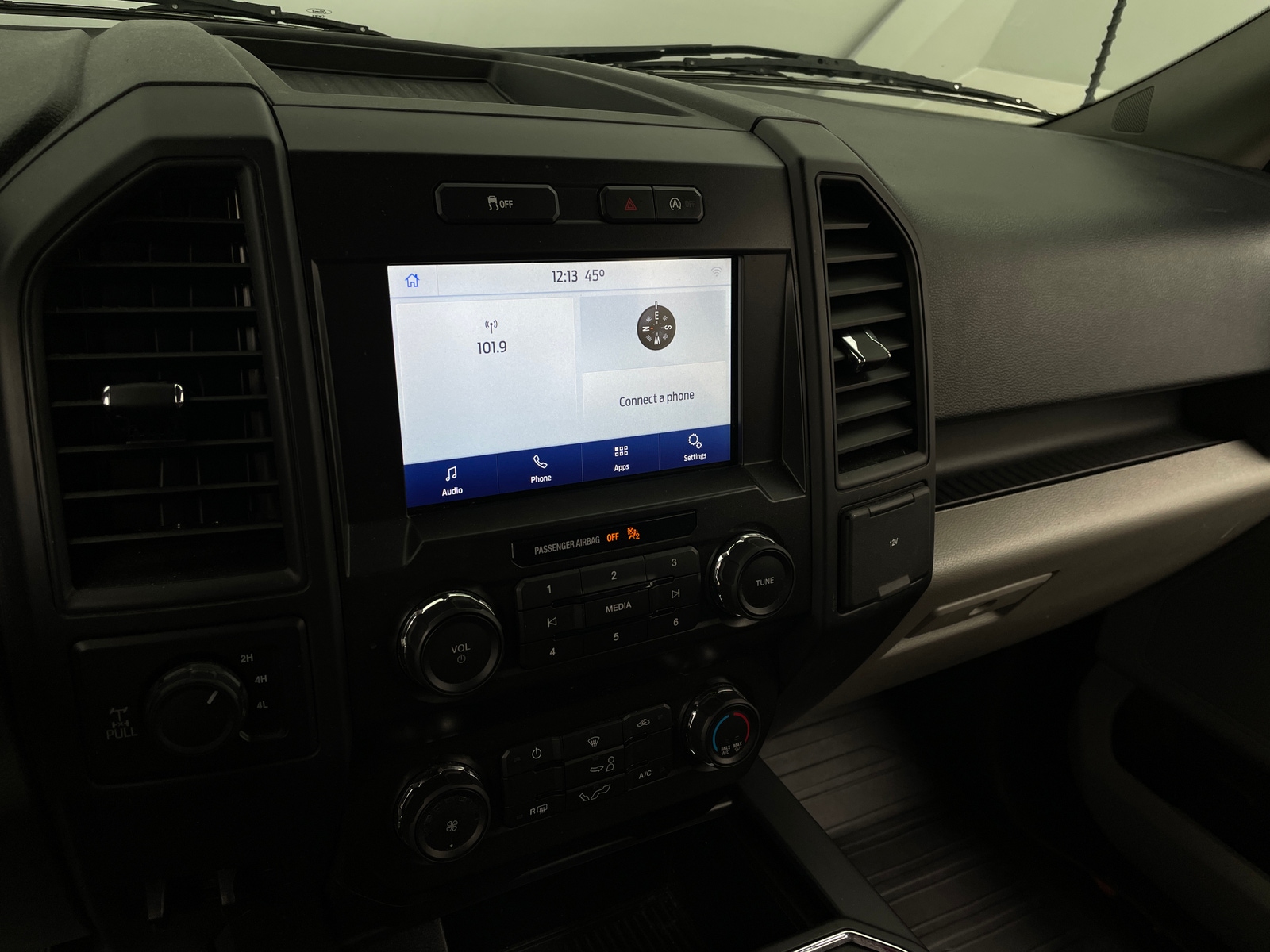 Thumbnail: 2020 Ford Econoline - 4