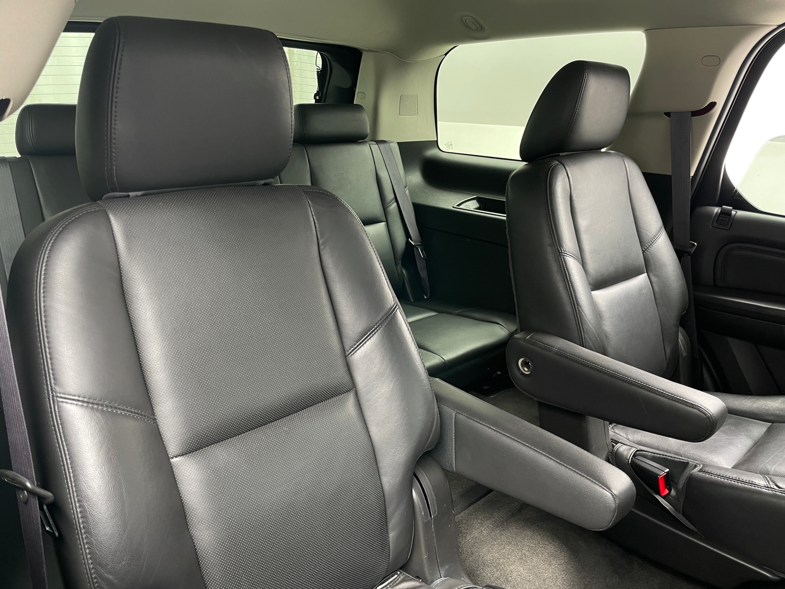 Thumbnail: 2014 Cadillac Escalade - 5