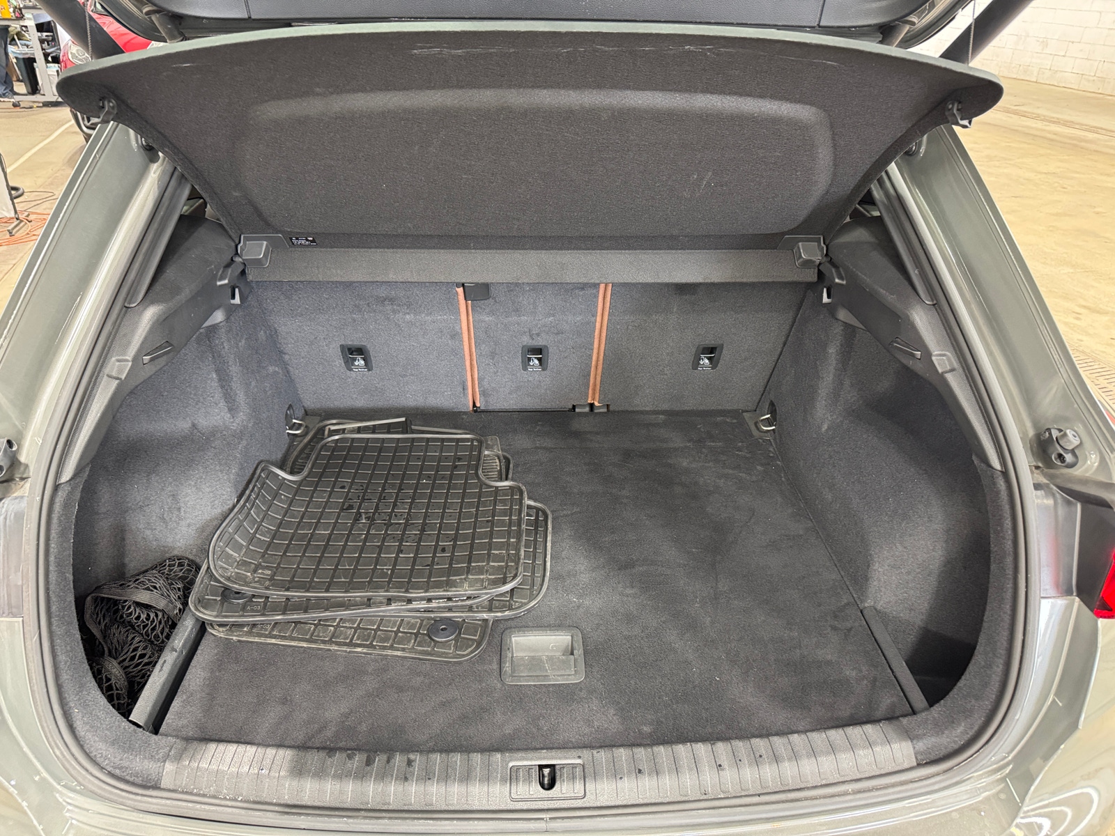 Thumbnail: 2020 Audi Q3 - 6