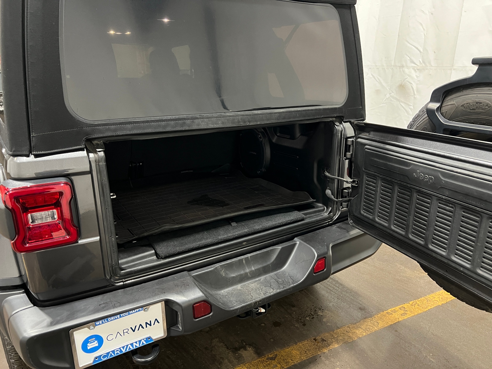 Thumbnail: 2022 Jeep Wrangler - 7