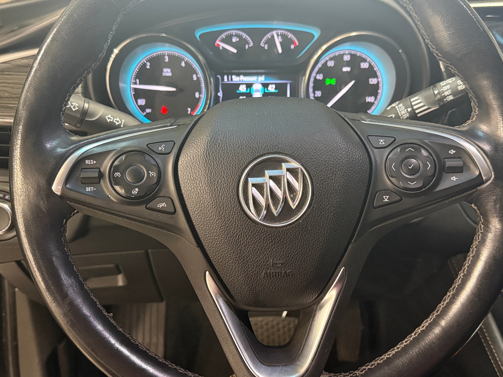 Thumbnail: 2017 Buick Envision - 4