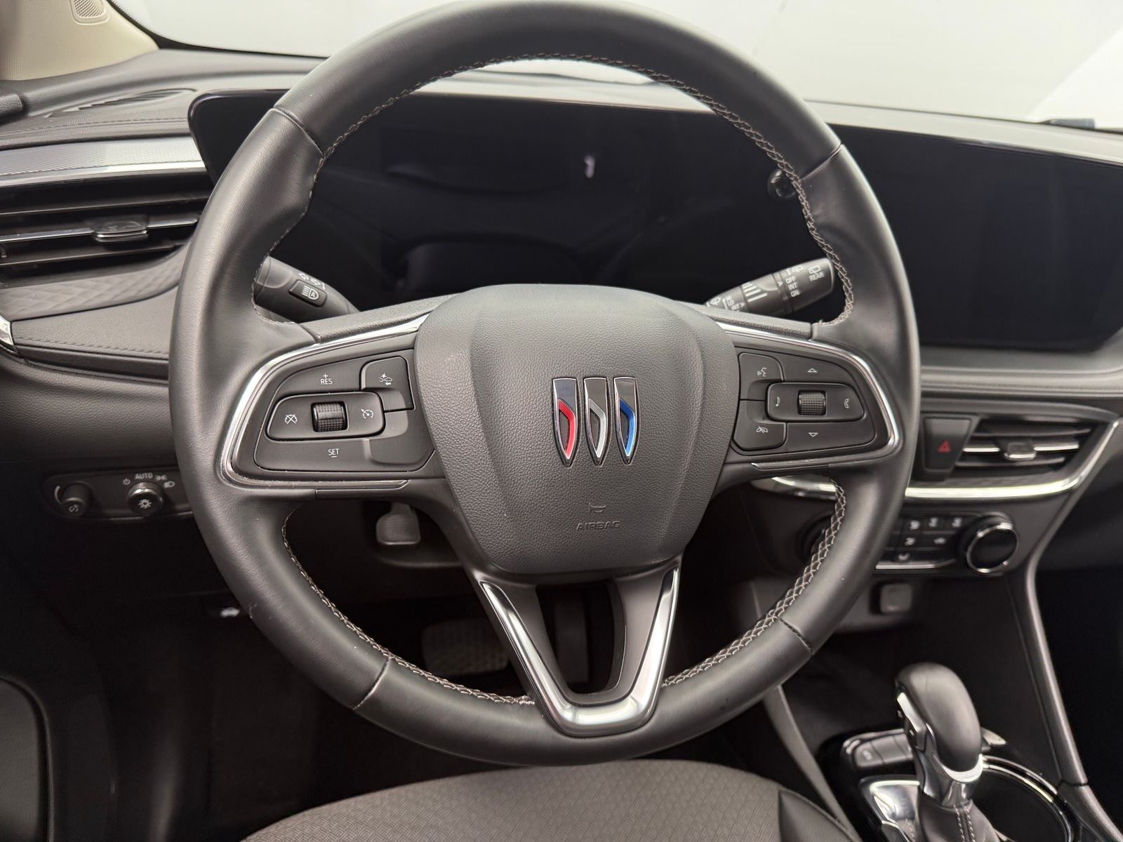 Thumbnail: 2025 Buick Encore GX - 4