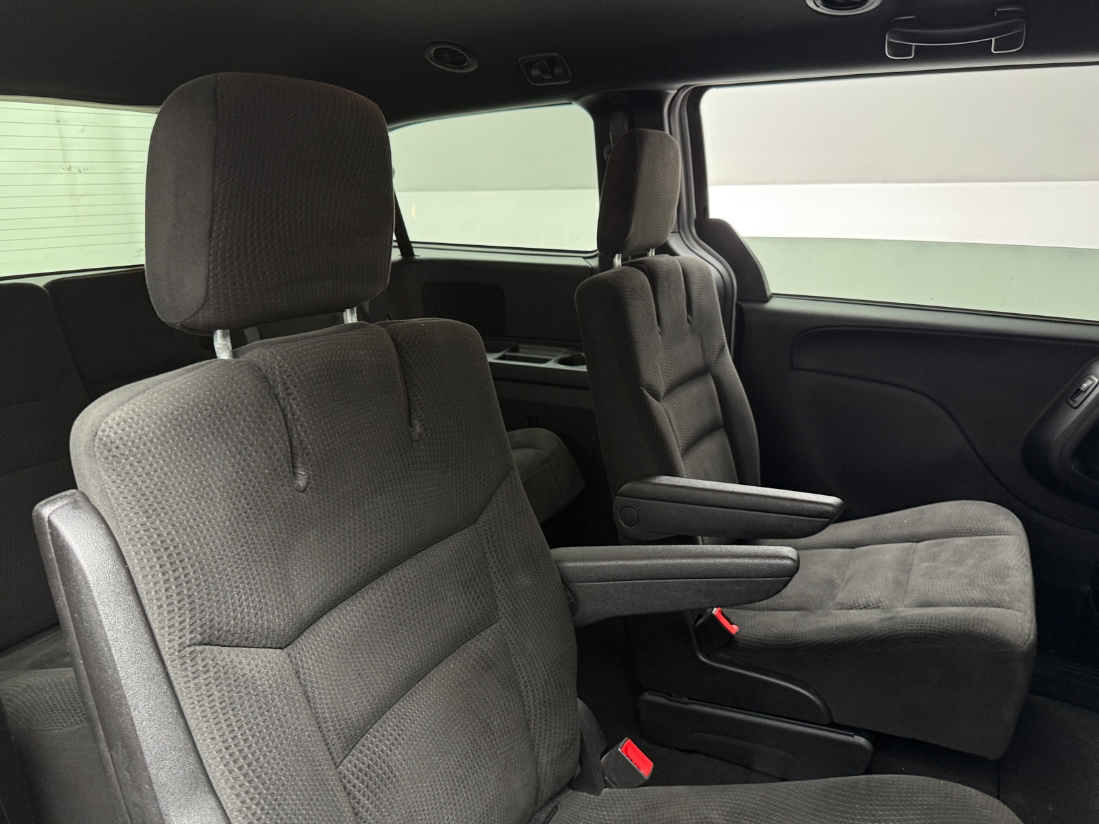 Thumbnail: 2017 Dodge Grand Caravan - 6