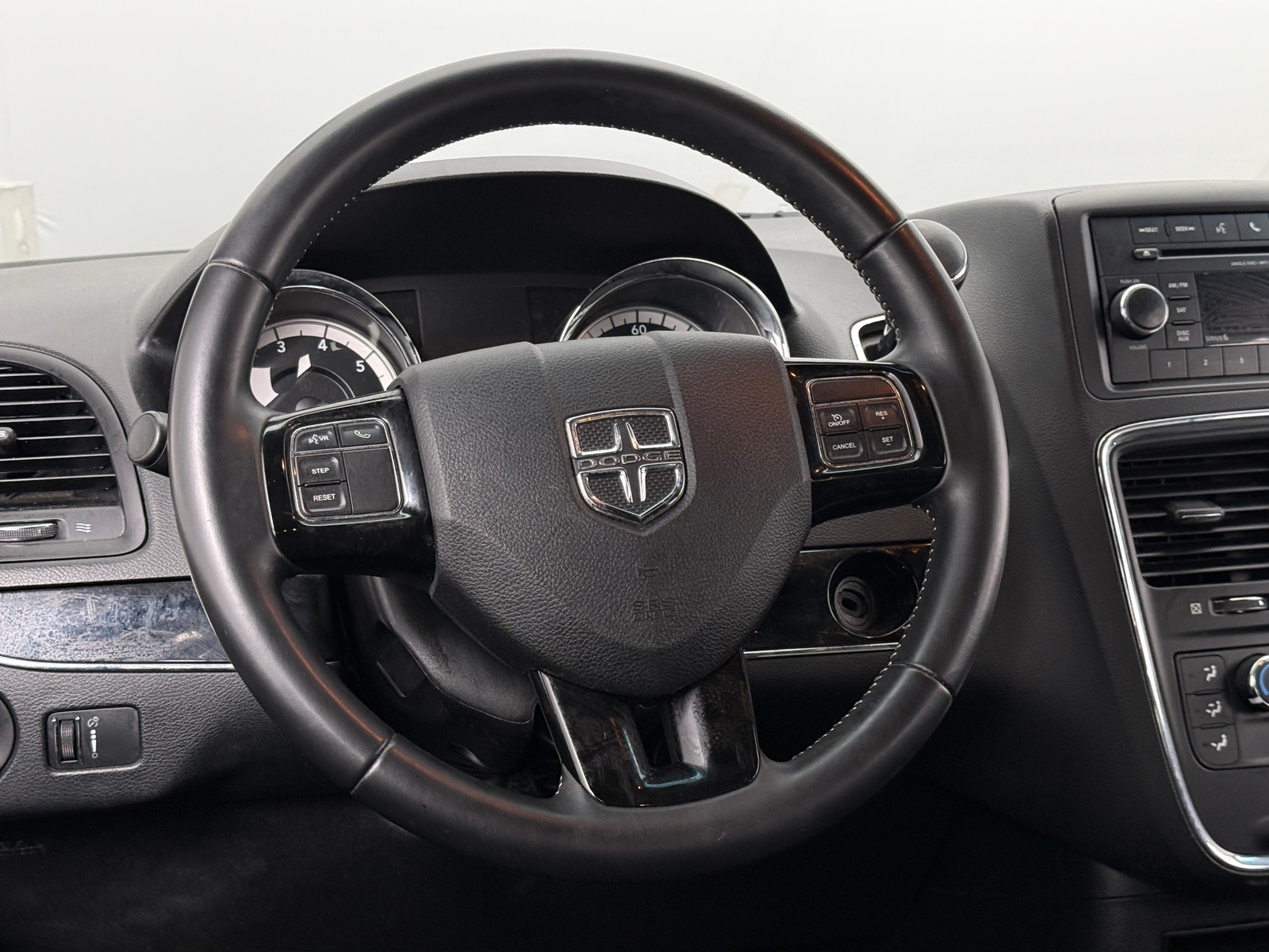 Thumbnail: 2017 Dodge Grand Caravan - 5