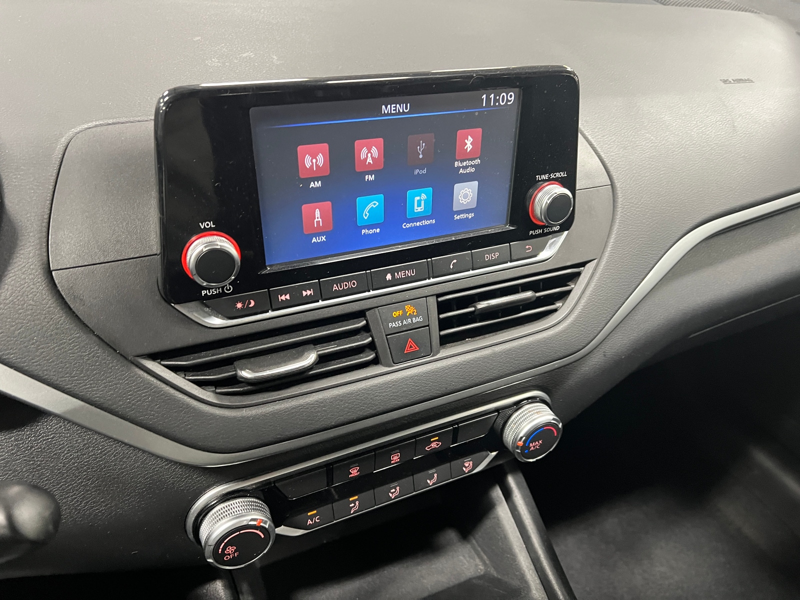 Thumbnail: 2021 Nissan Altima - 4