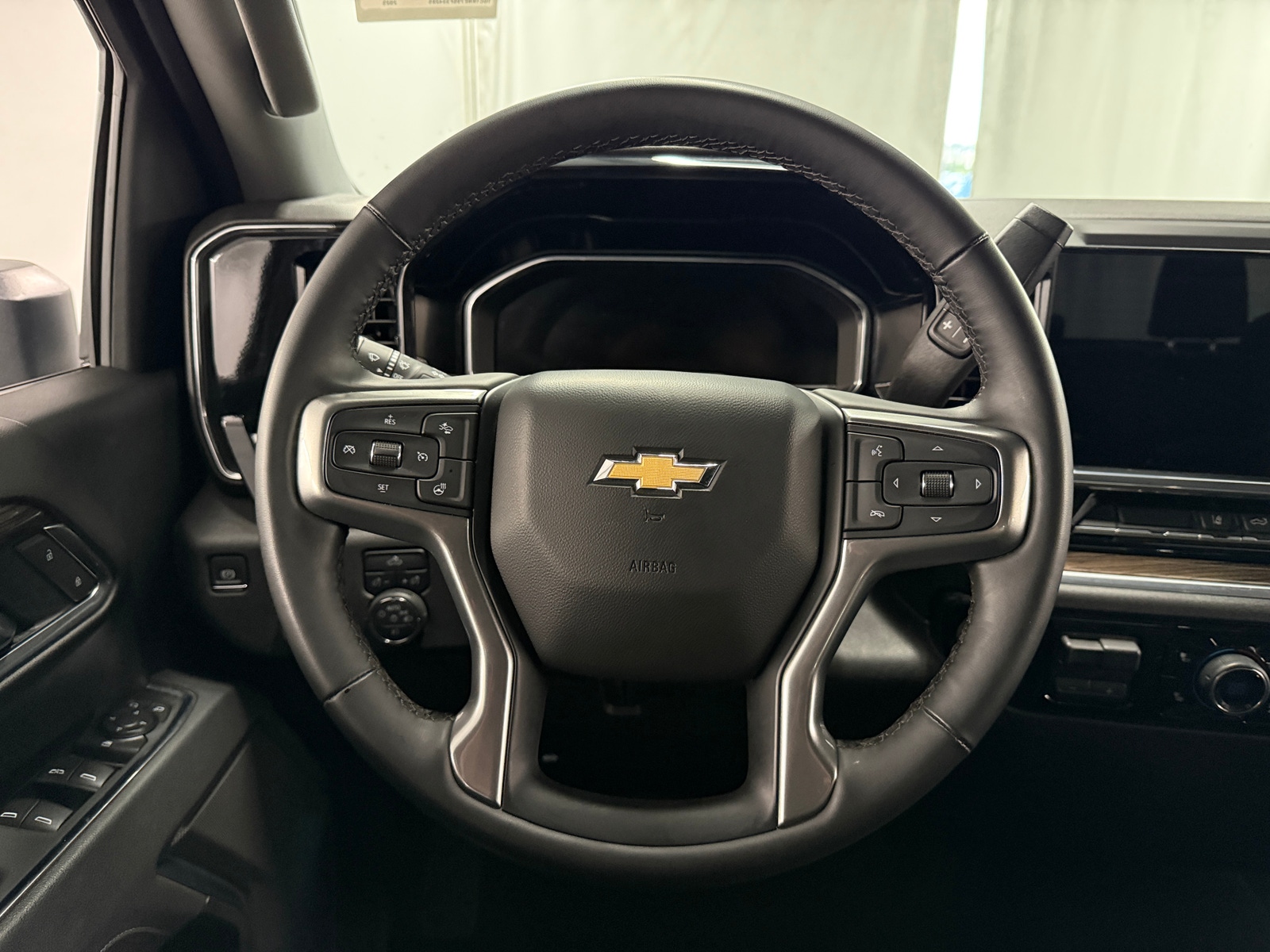 Thumbnail: 2025 Chevrolet Silverado 2500 - 5