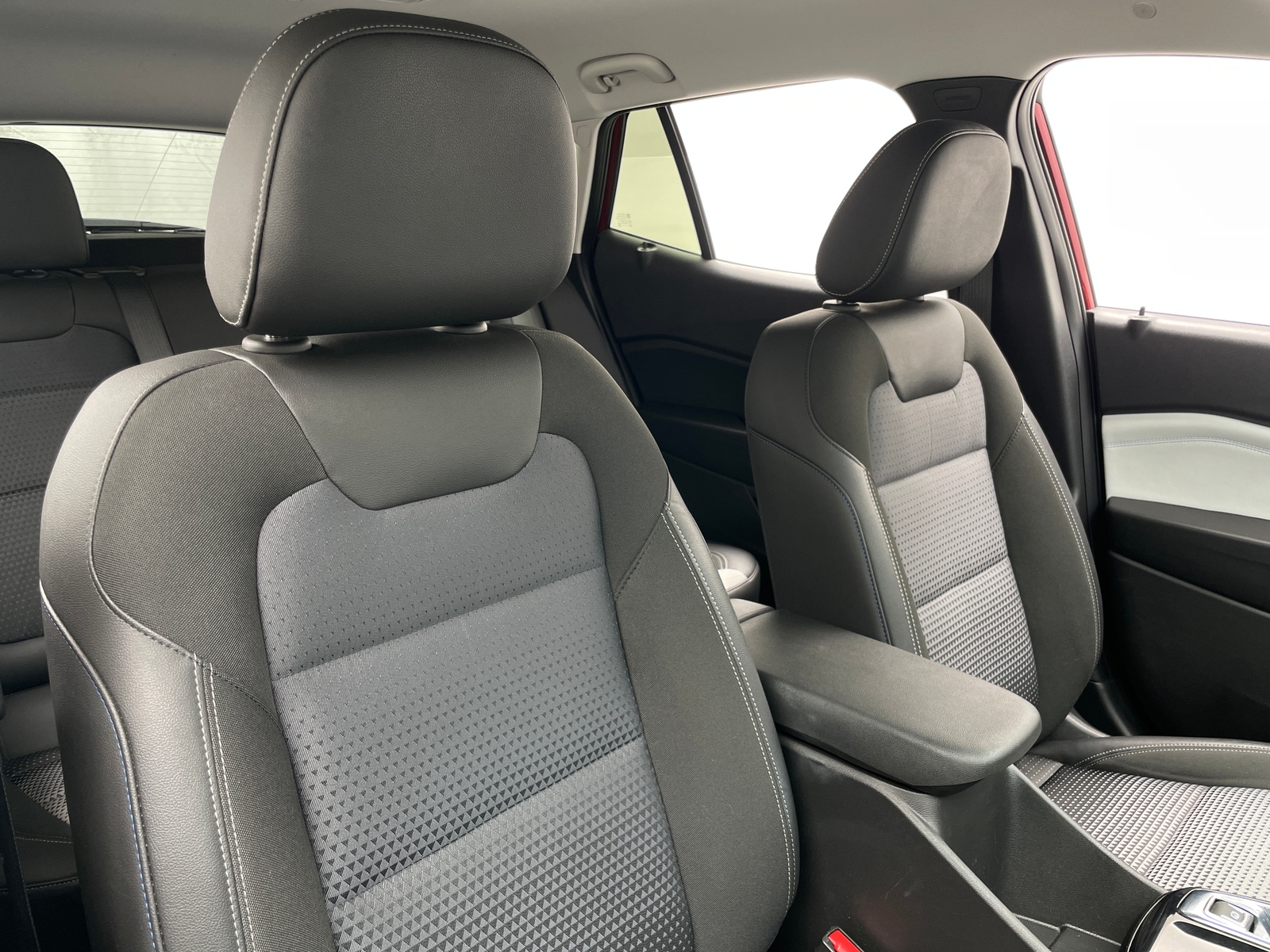 Thumbnail: 2025 Chevrolet Trax - 2