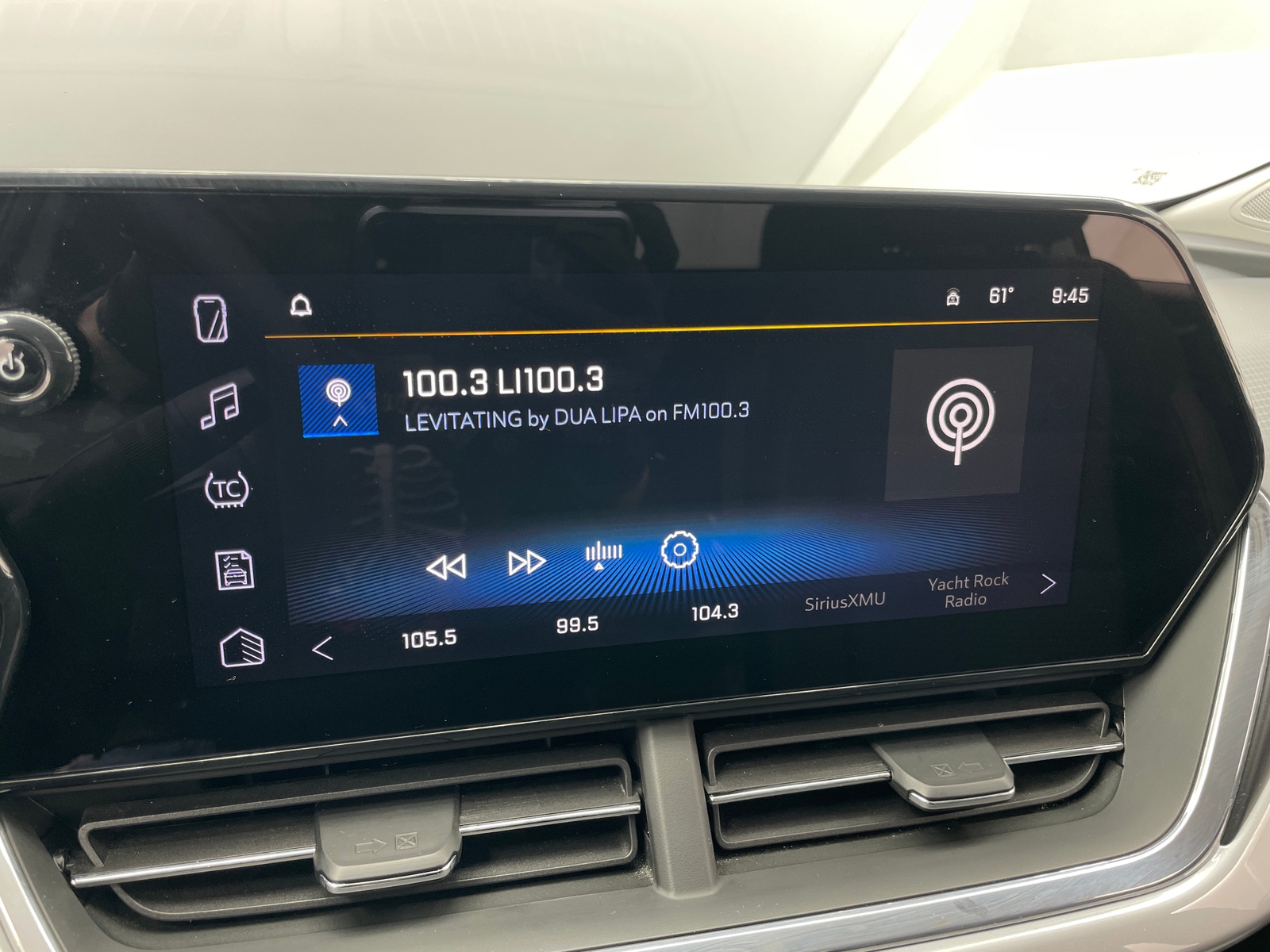 Thumbnail: 2025 Chevrolet Trax - 4