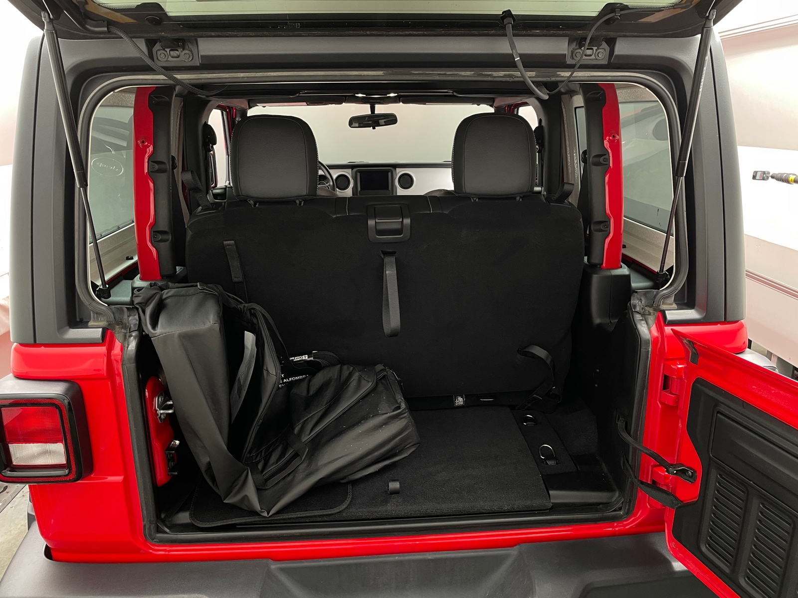 Thumbnail: 2021 Jeep Wrangler - 7