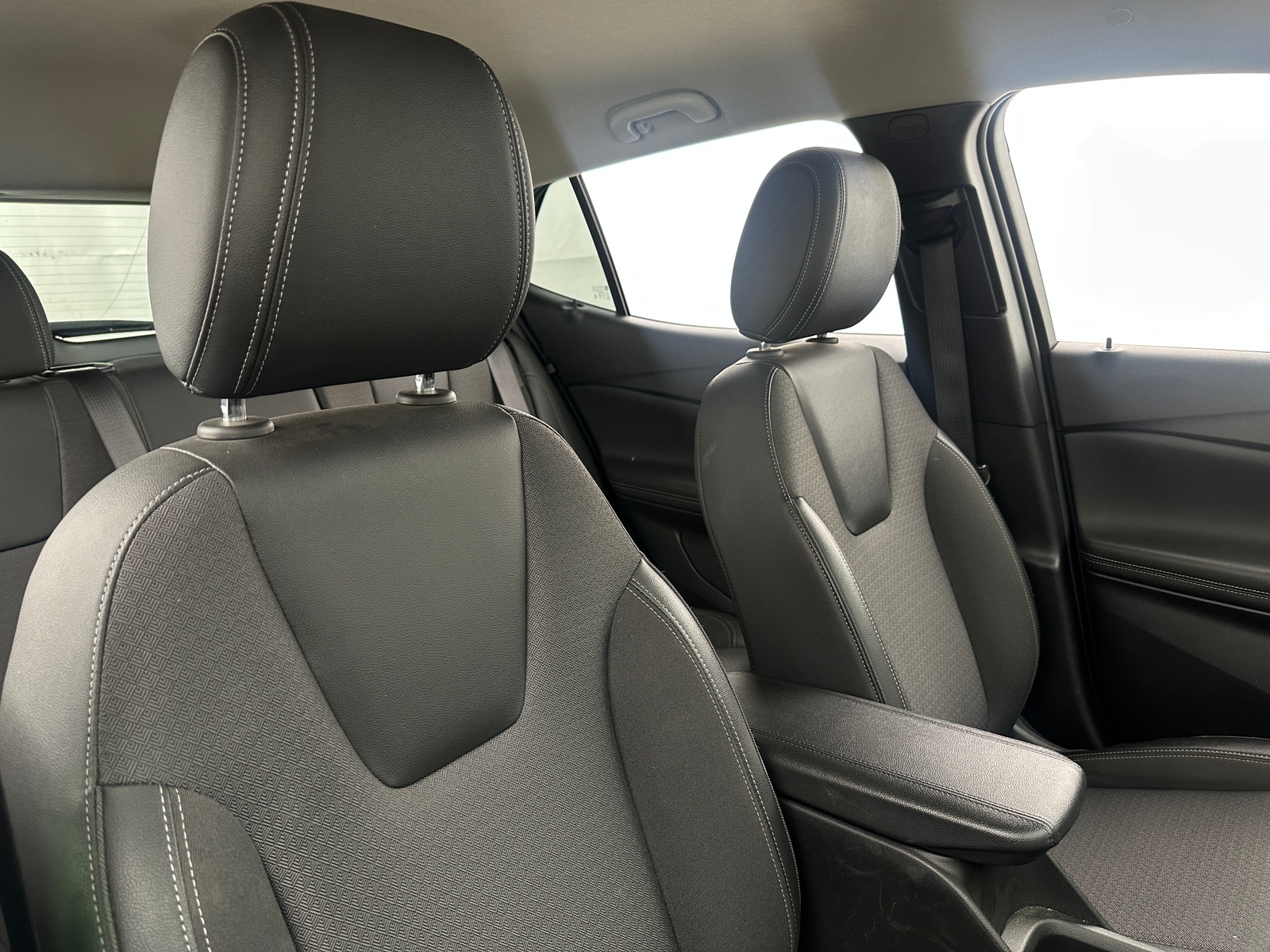 Thumbnail: 2025 Buick Encore GX - 2