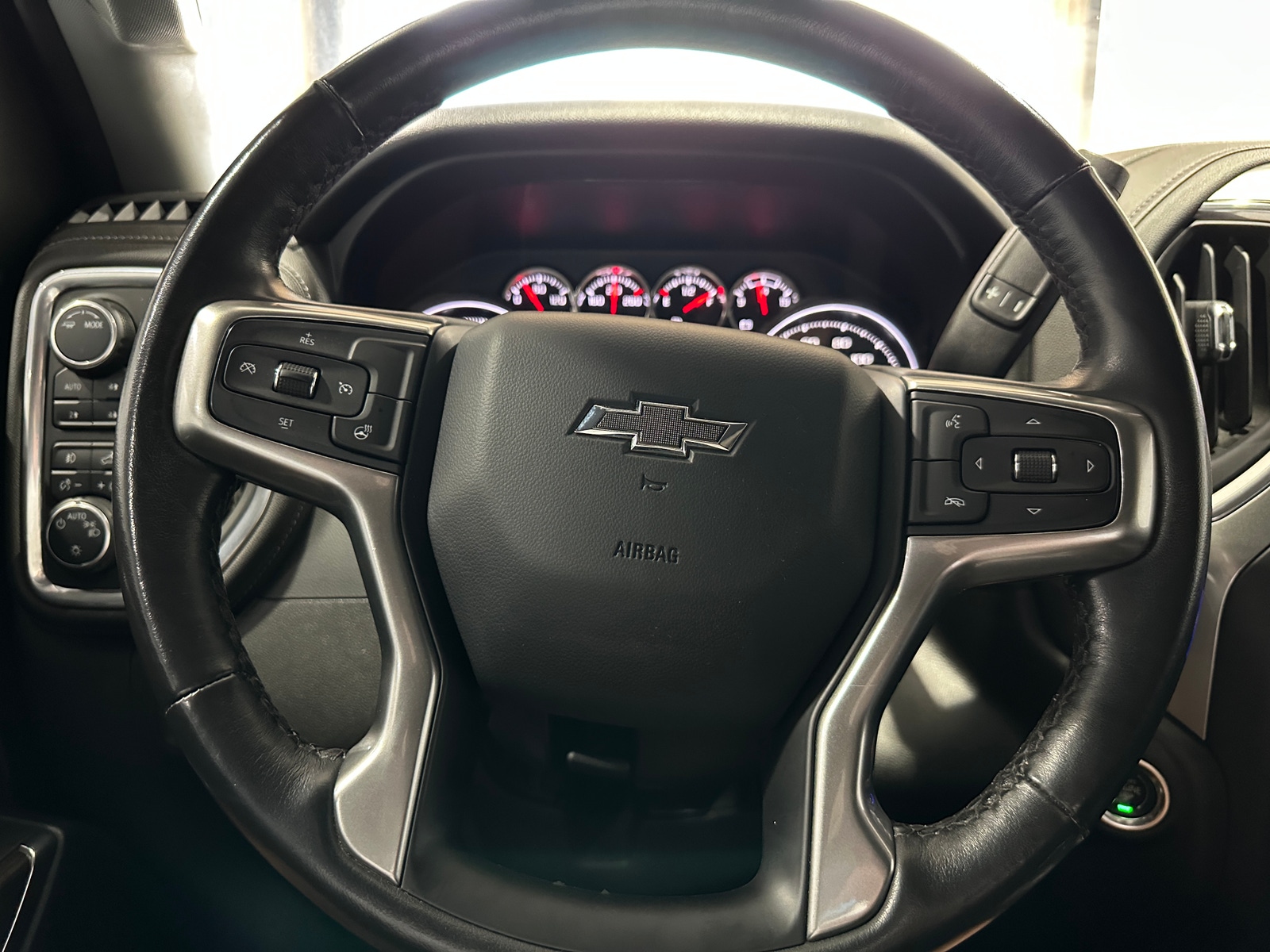 Thumbnail: 2021 Chevrolet Silverado 1500 - 5