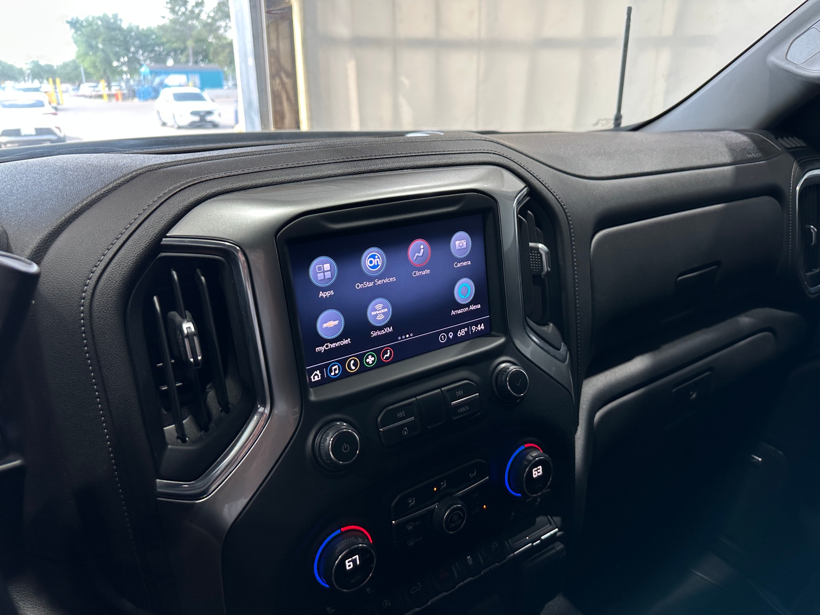 Thumbnail: 2021 Chevrolet Silverado 1500 - 4