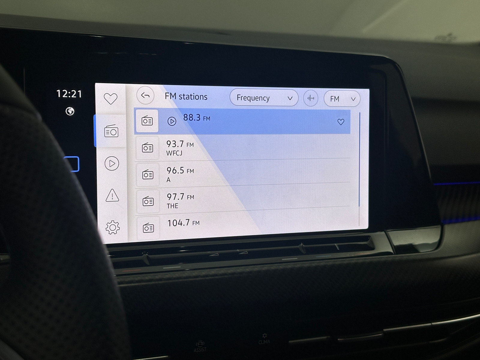 Thumbnail: 2023 Volkswagen Golf - 3