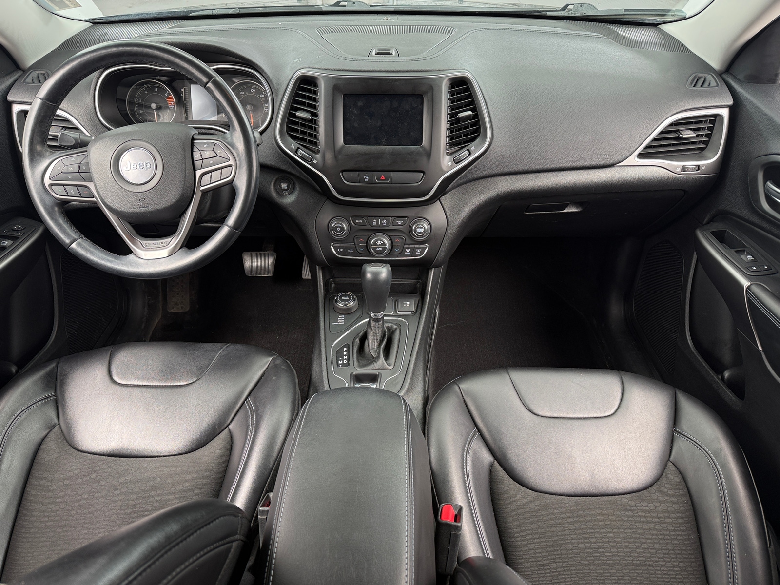 Thumbnail: 2020 Jeep Cherokee - 3