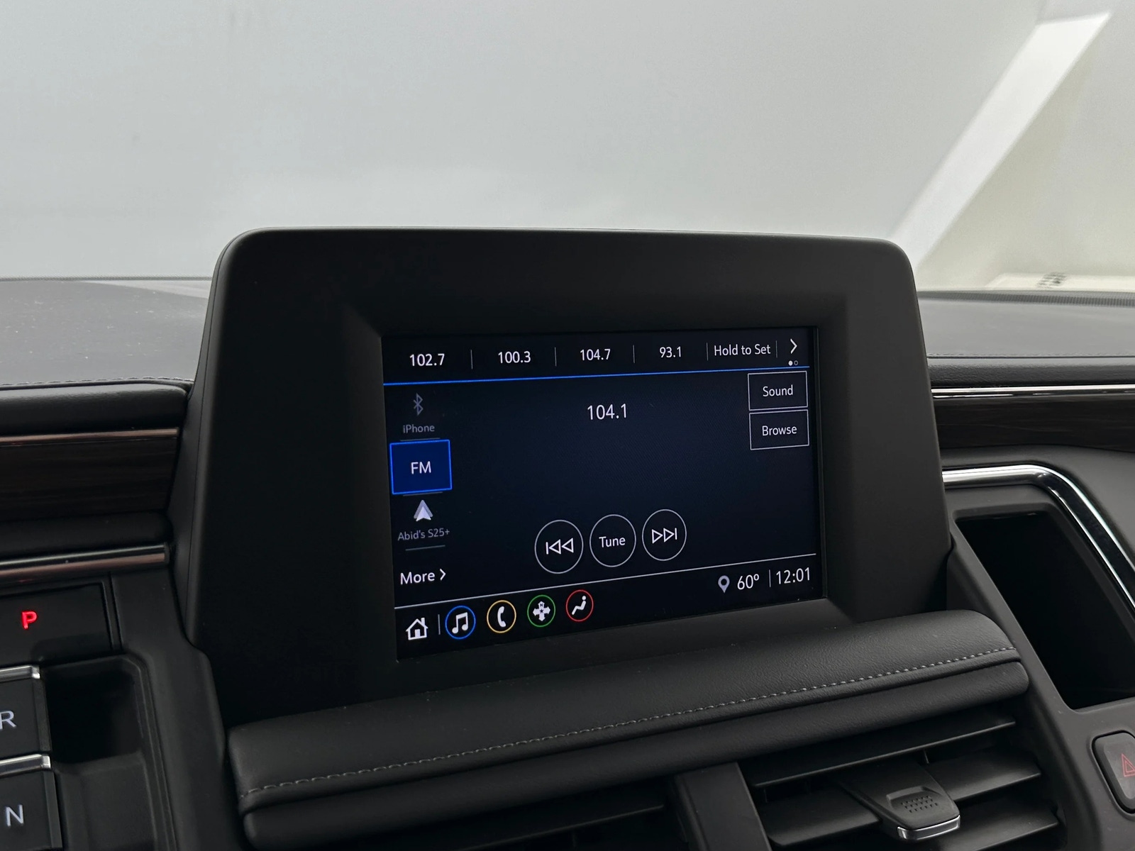 Thumbnail: 2023 Chevrolet Suburban - 4