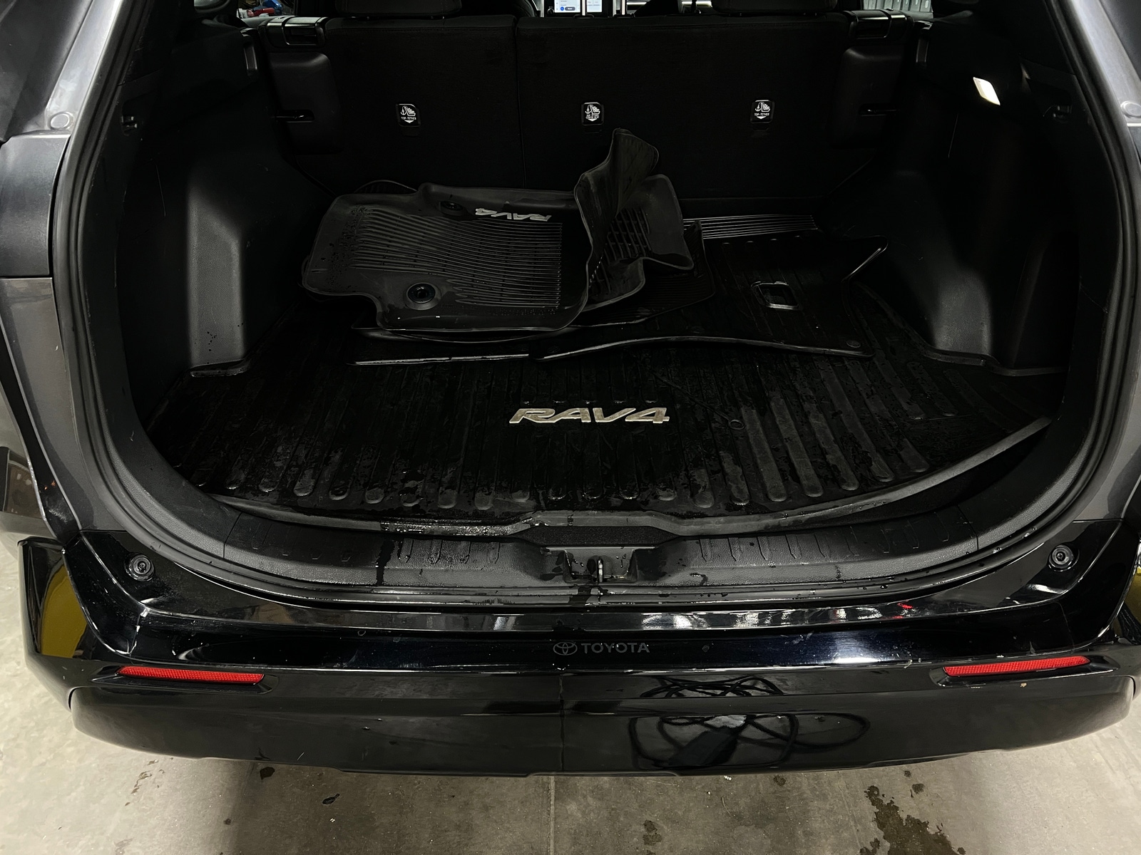 Thumbnail: 2023 Toyota RAV4 - 7