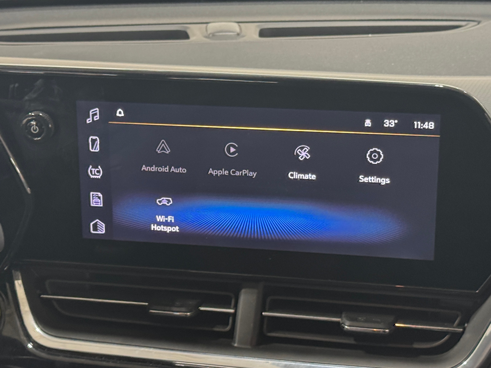 Thumbnail: 2024 Chevrolet Trax - 3