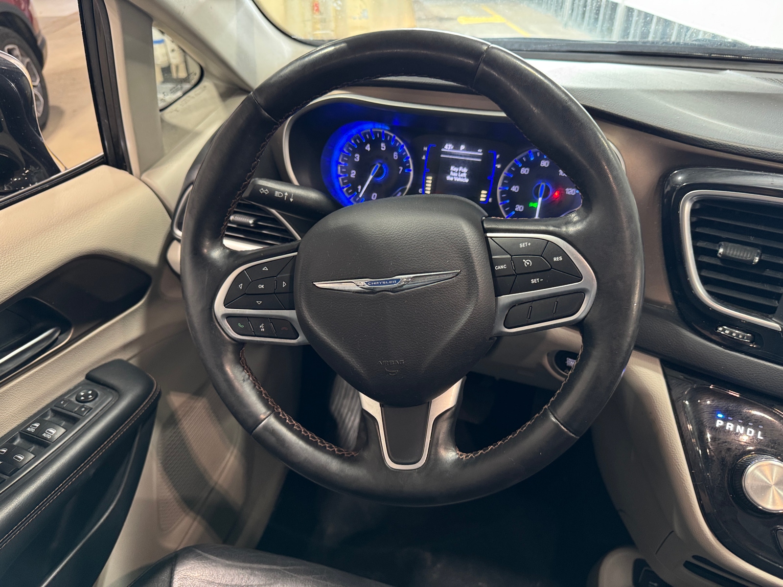 Thumbnail: 2019 Chrysler Pacifica - 4