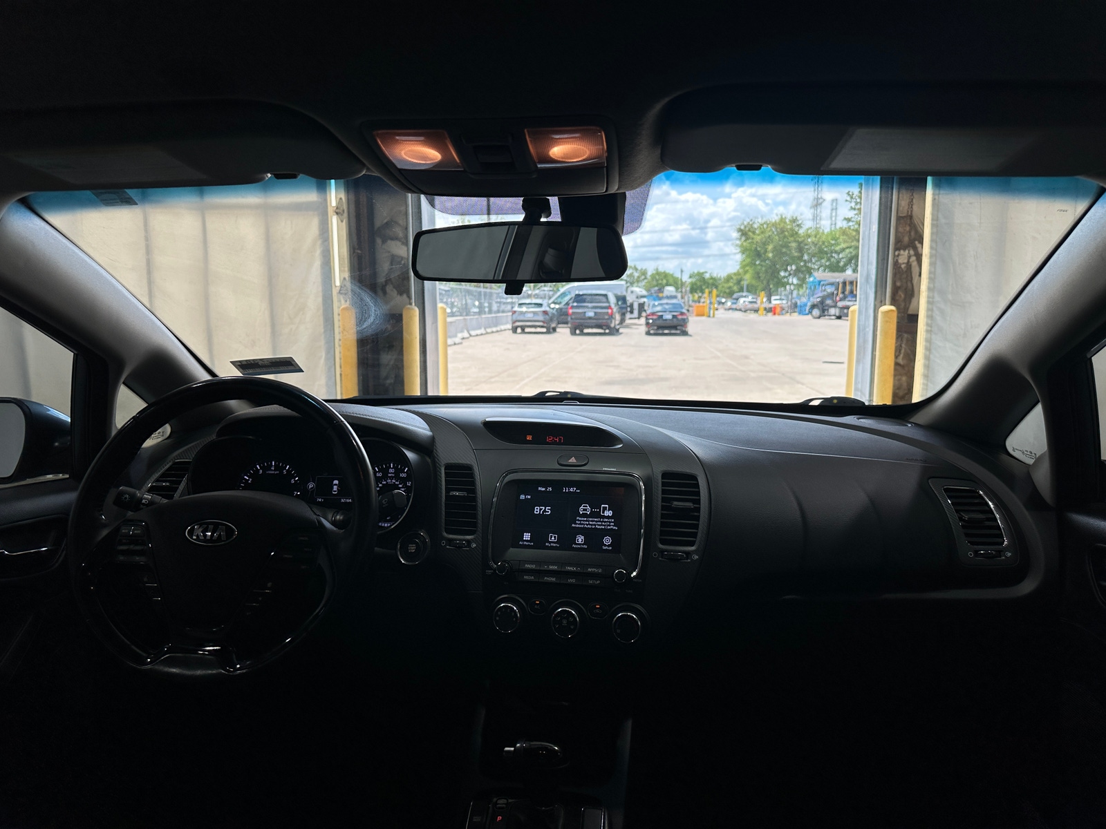 Thumbnail: 2018 Kia Forte - 3