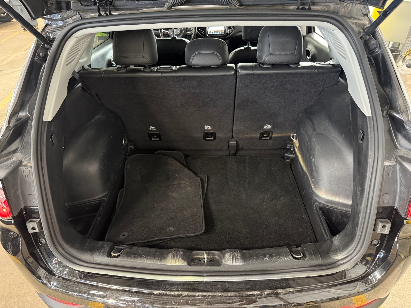 Thumbnail: 2018 Jeep Compass - 6