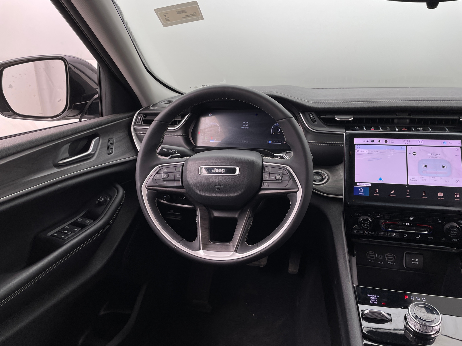 Thumbnail: 2023 Jeep Grand Cherokee - 4