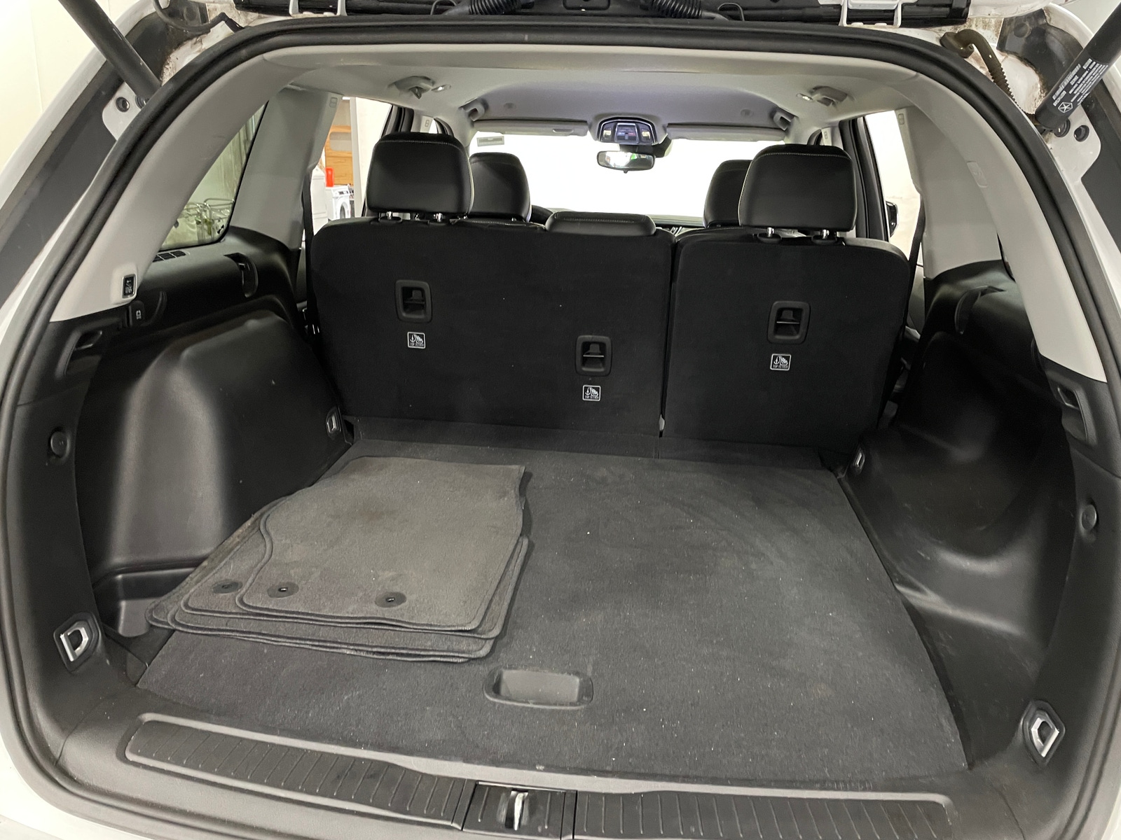 Thumbnail: 2023 Jeep Grand Cherokee - 6