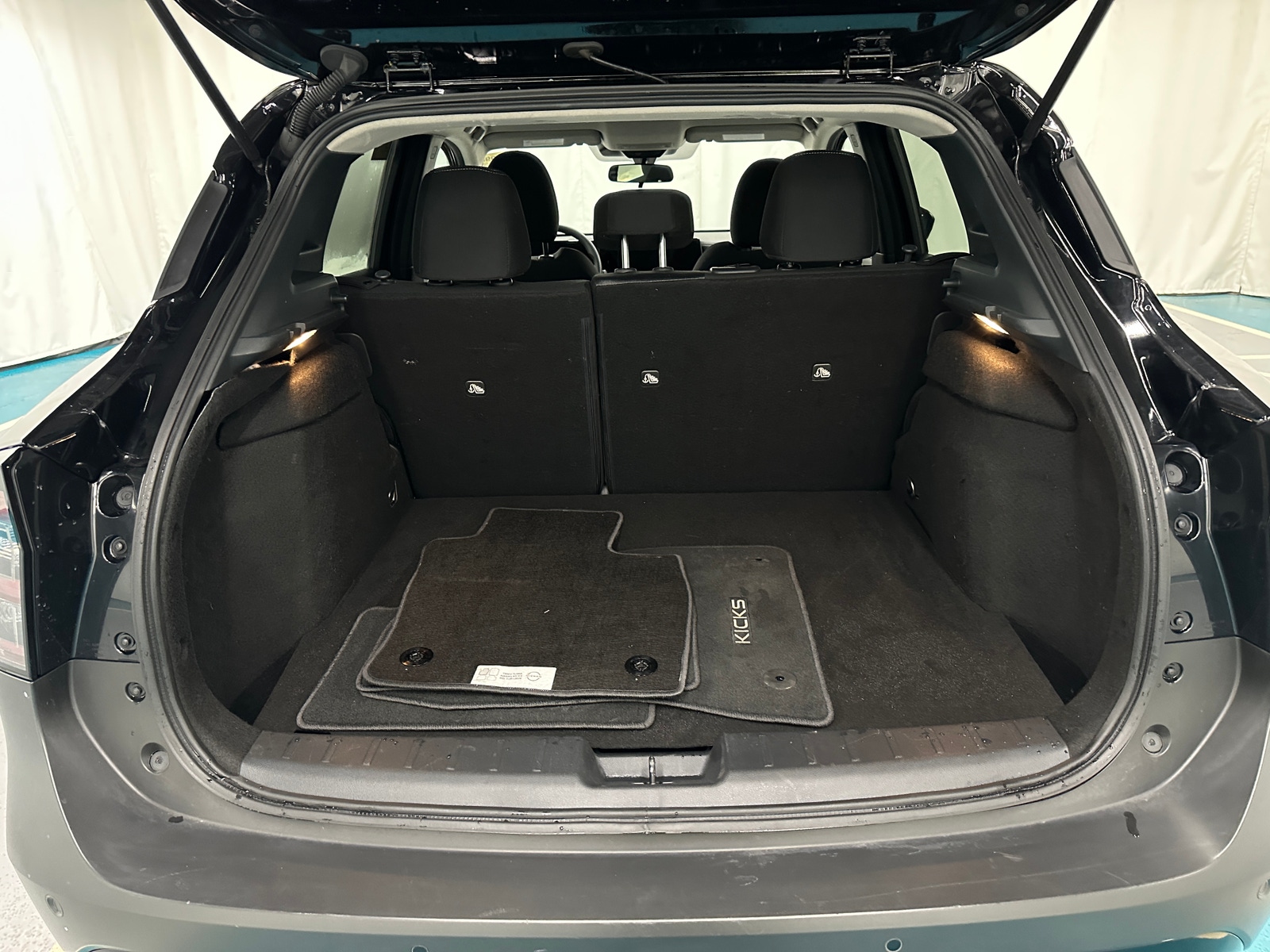 Thumbnail: 2025 Nissan Kicks - 7