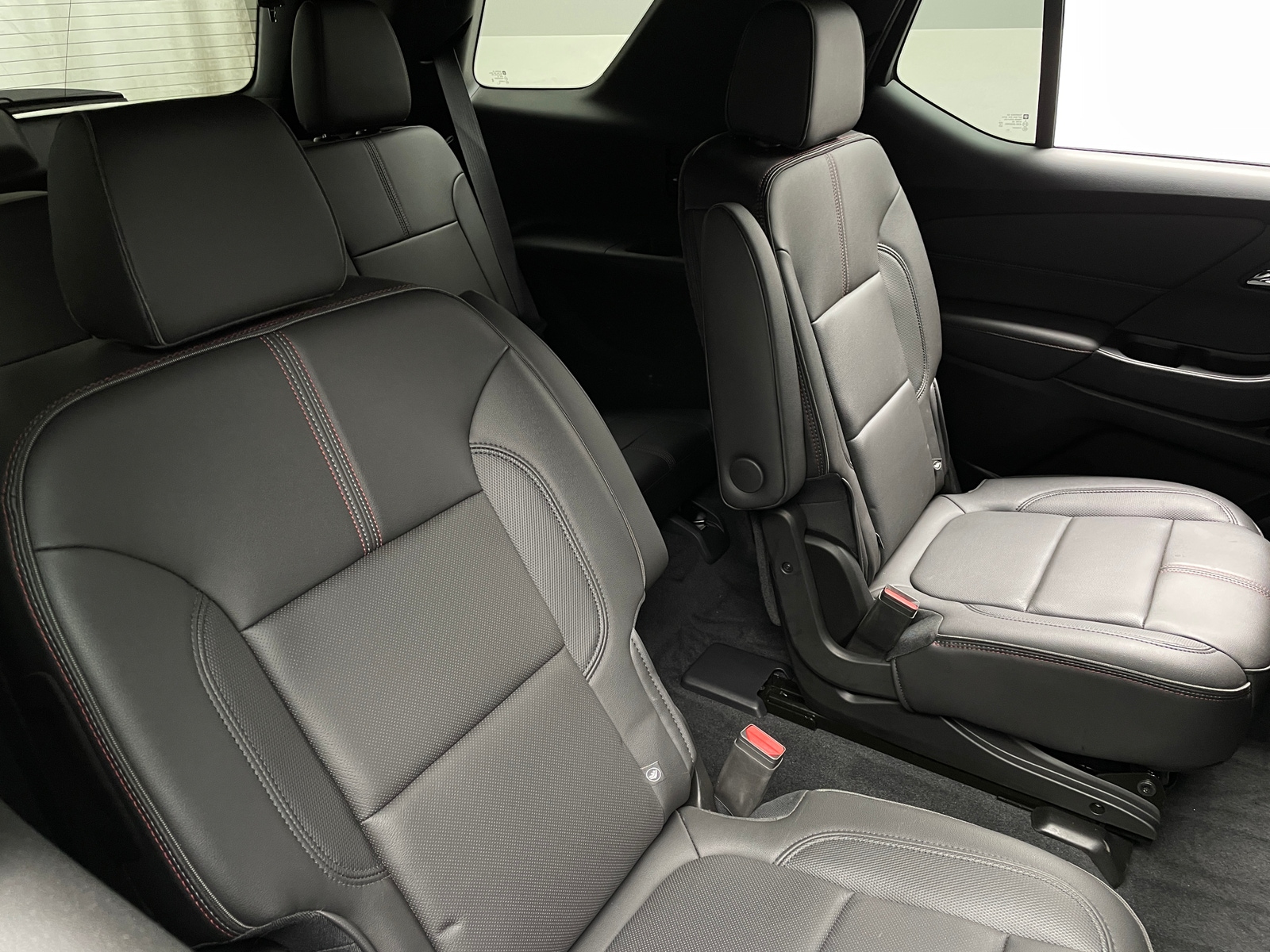 Thumbnail: 2023 Chevrolet Traverse - 5