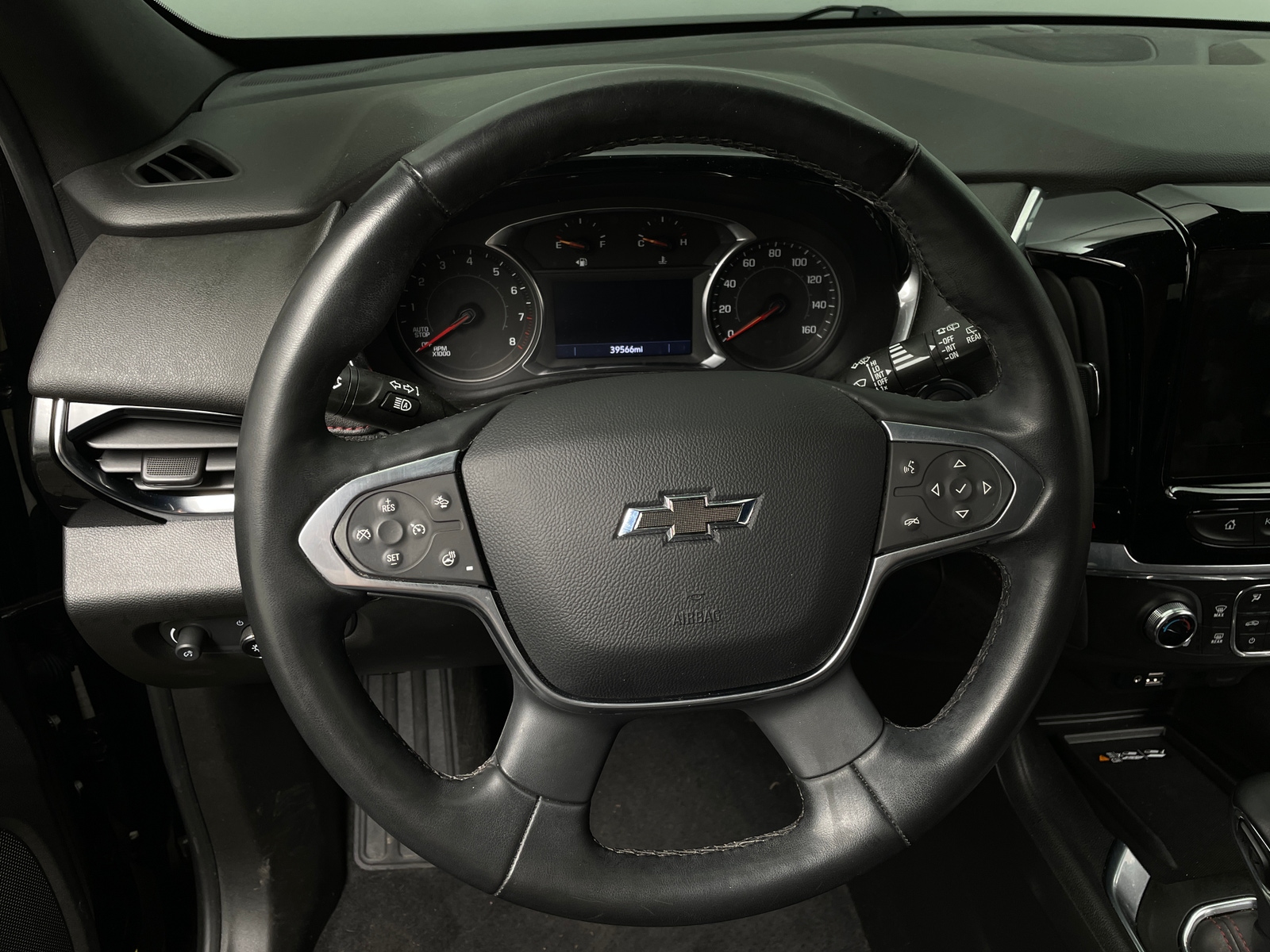 Thumbnail: 2023 Chevrolet Traverse - 4