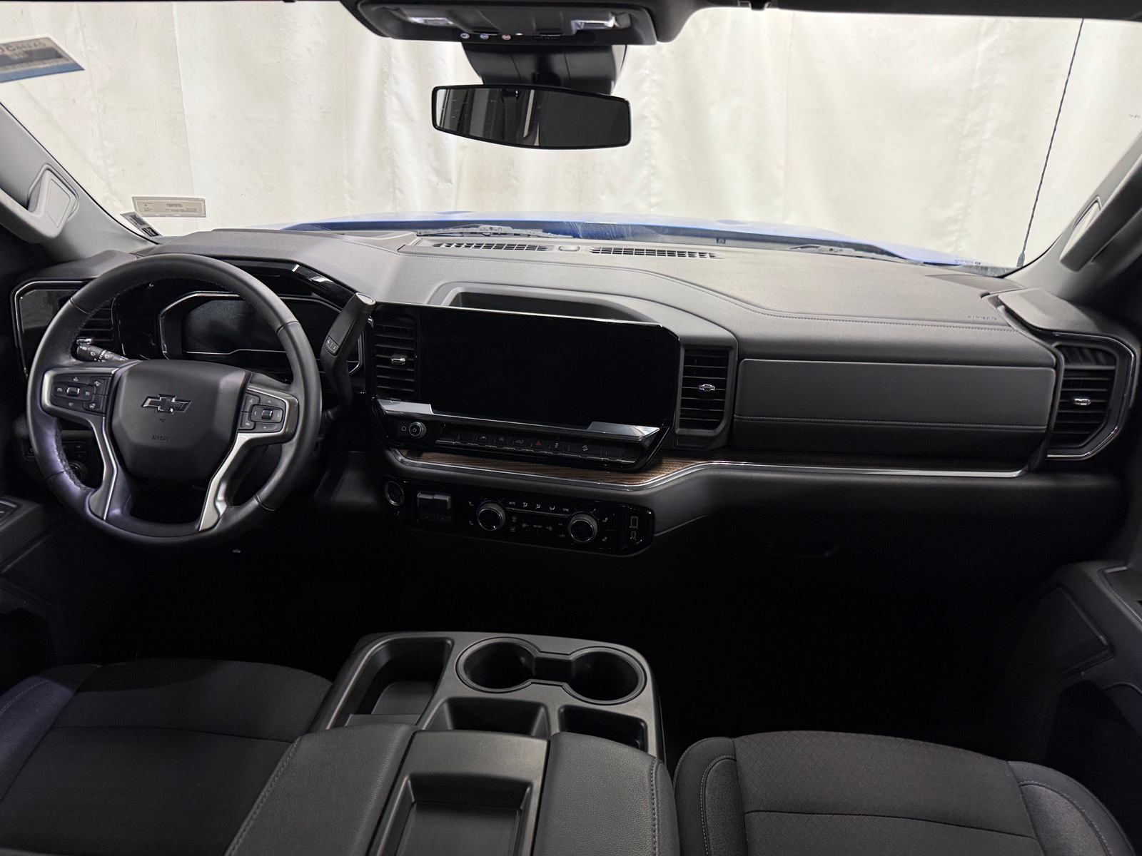 Thumbnail: 2025 Chevrolet Silverado 1500 - 3