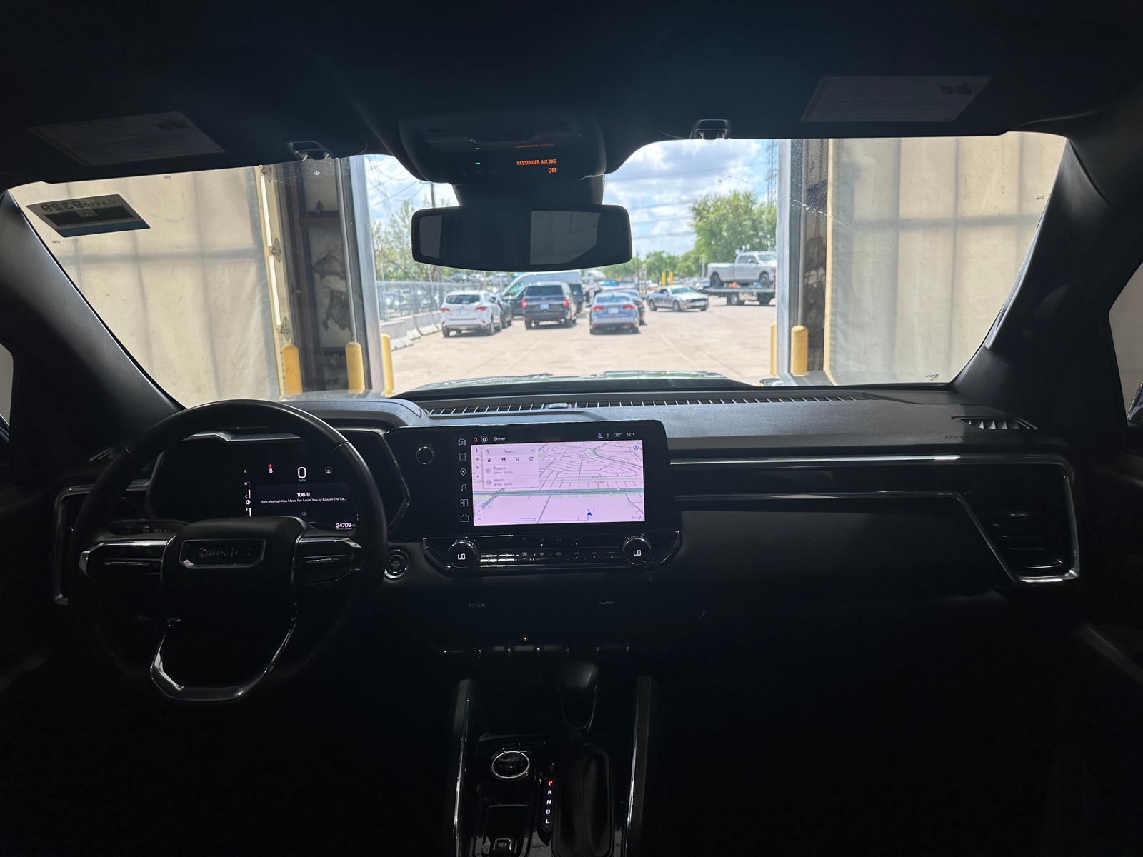 Thumbnail: 2023 GMC Canyon - 3