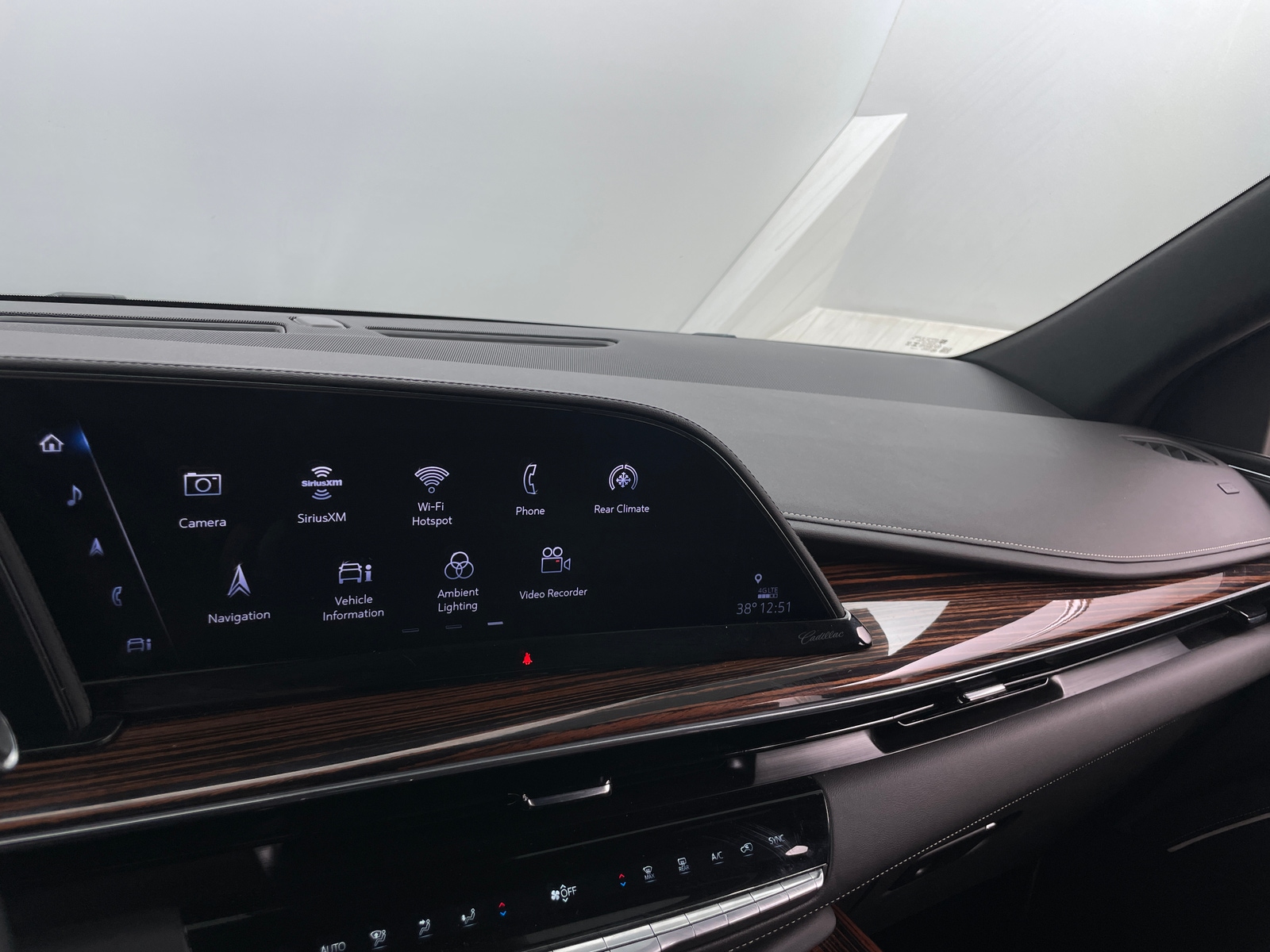 Thumbnail: 2024 Cadillac Escalade - 3