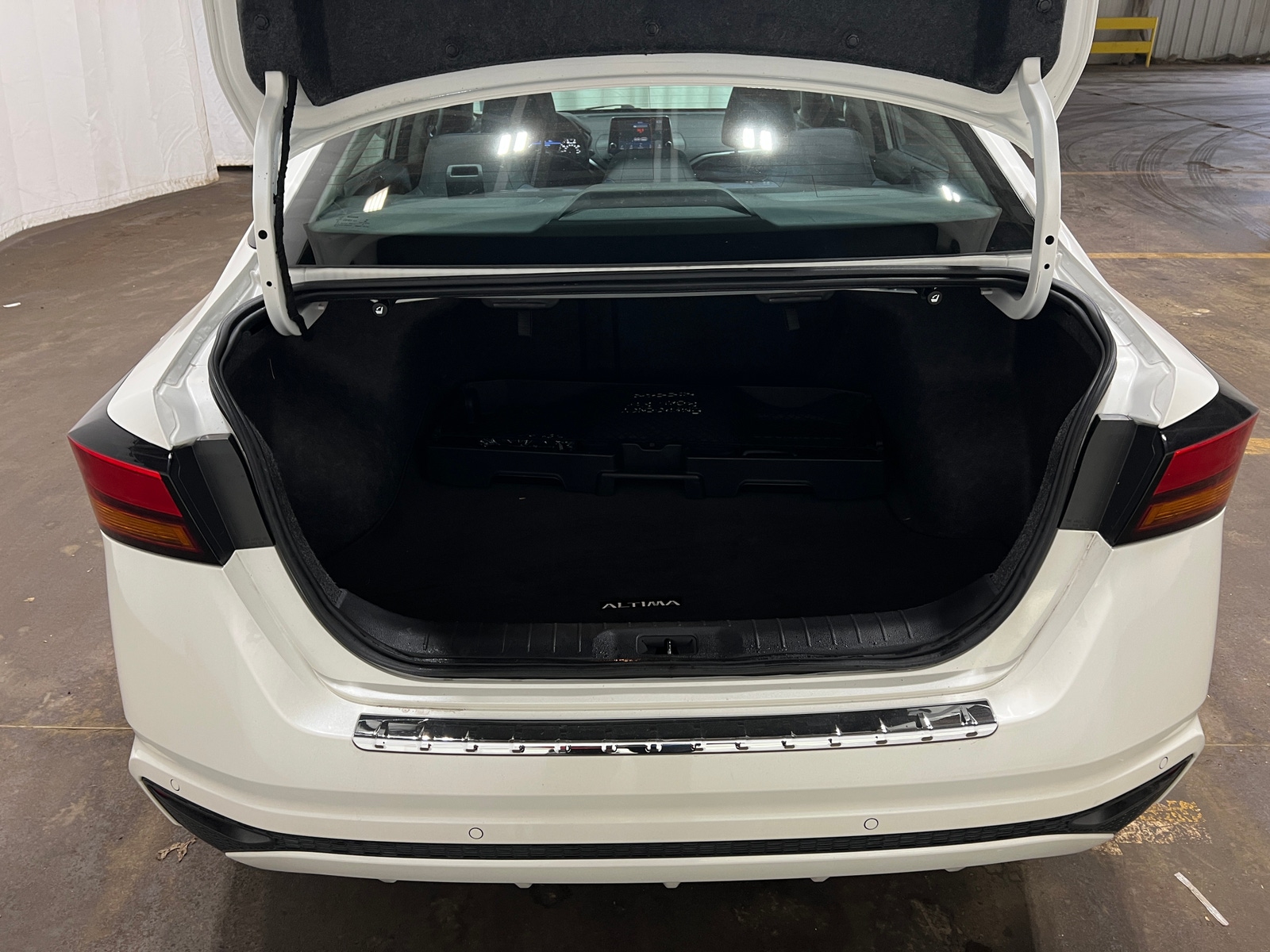 Thumbnail: 2021 Nissan Altima - 7