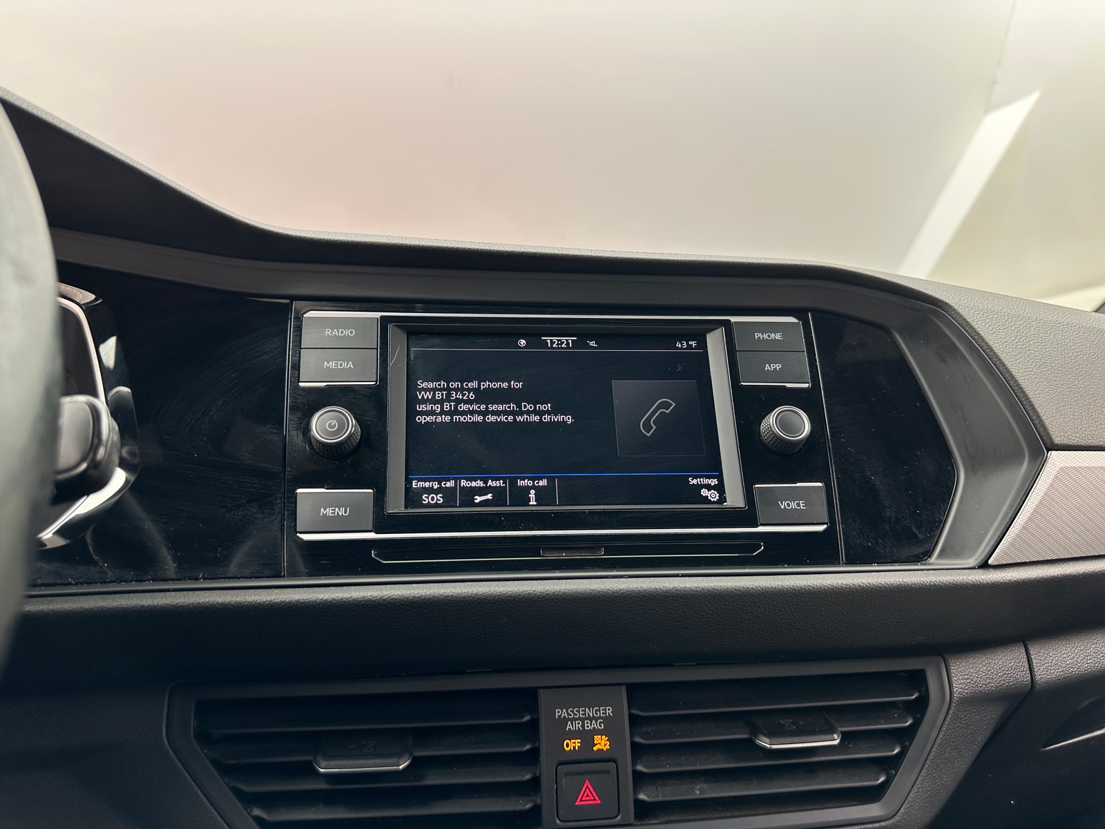 Thumbnail: 2021 Volkswagen Jetta - 4